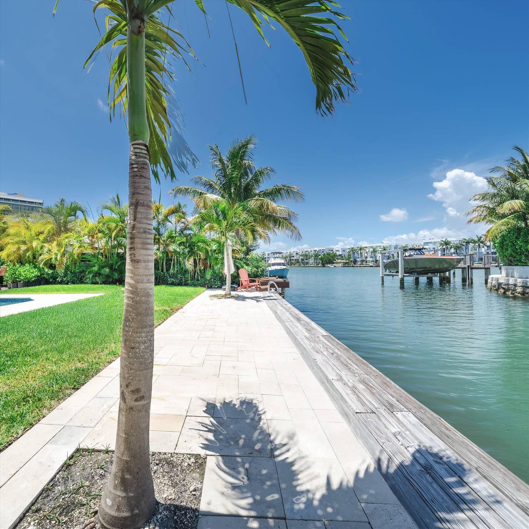 7610 Bayside Ln Miami Beach, FL 33141