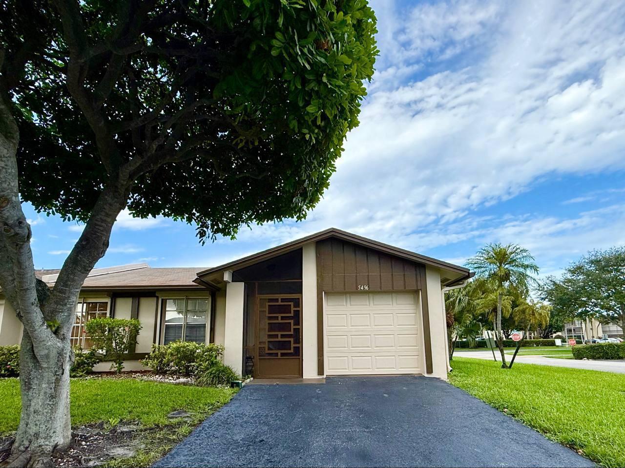 5496 Viburnum Cir