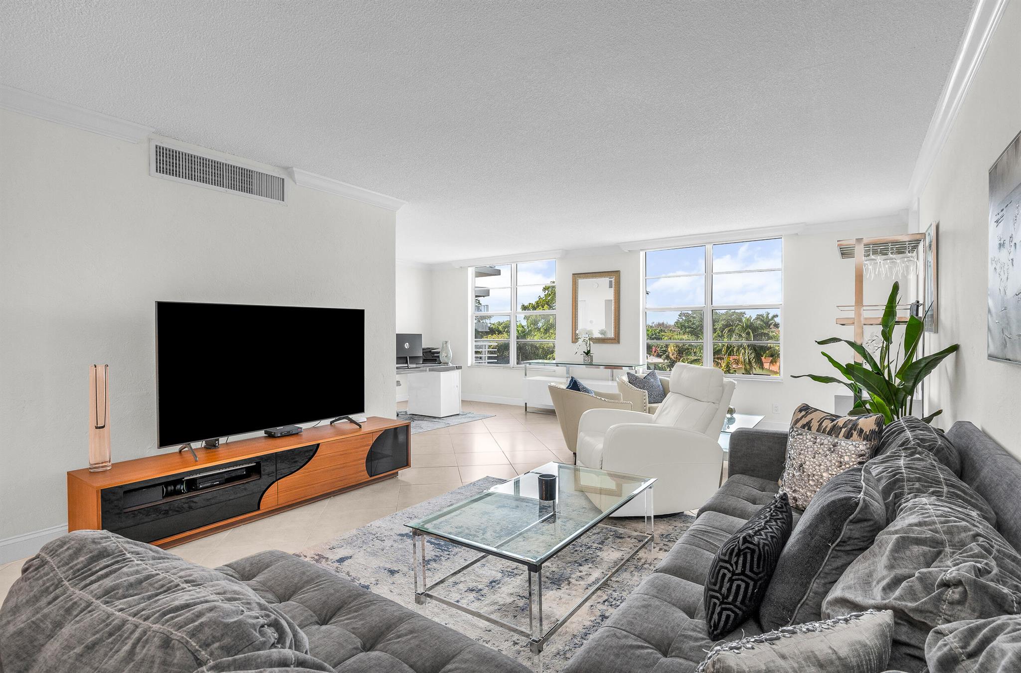 2851 S Ocean Blvd #3p