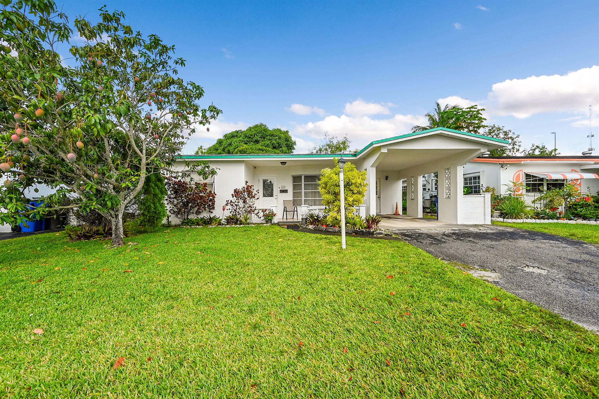 4189 NW 52nd Ave