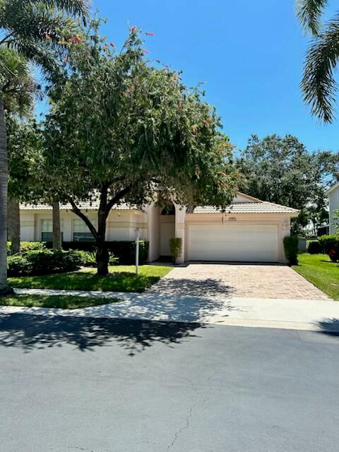 208 Jones Crk Dr