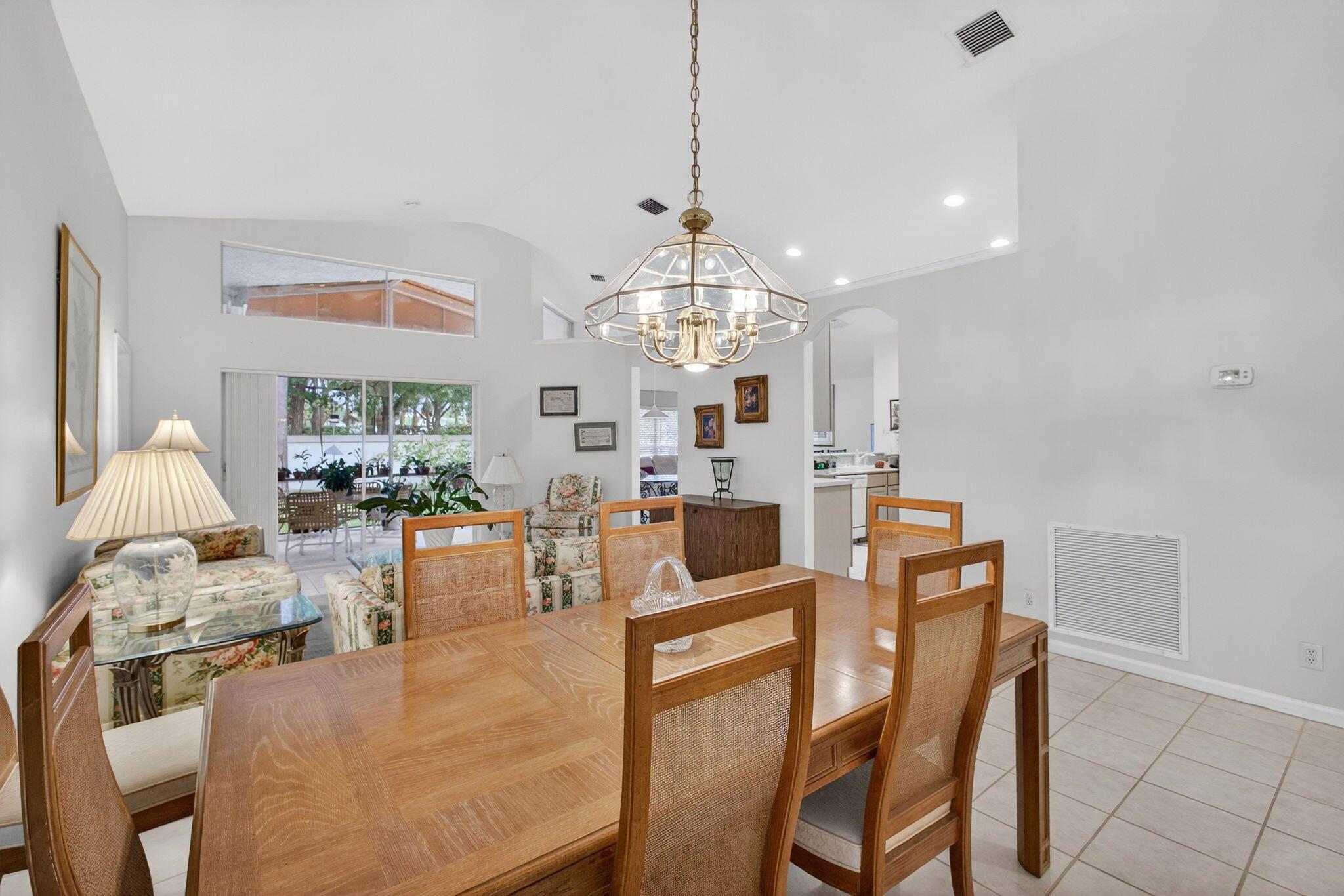 208 Jones Crk Dr Jupiter, FL 33458