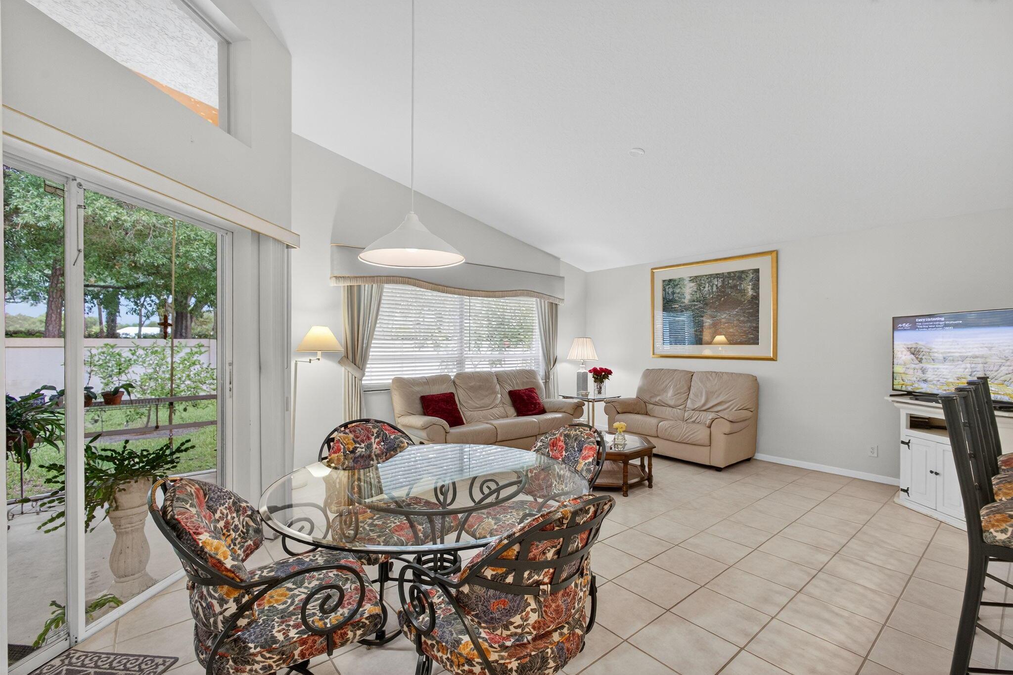 208 Jones Crk Dr Jupiter, FL 33458