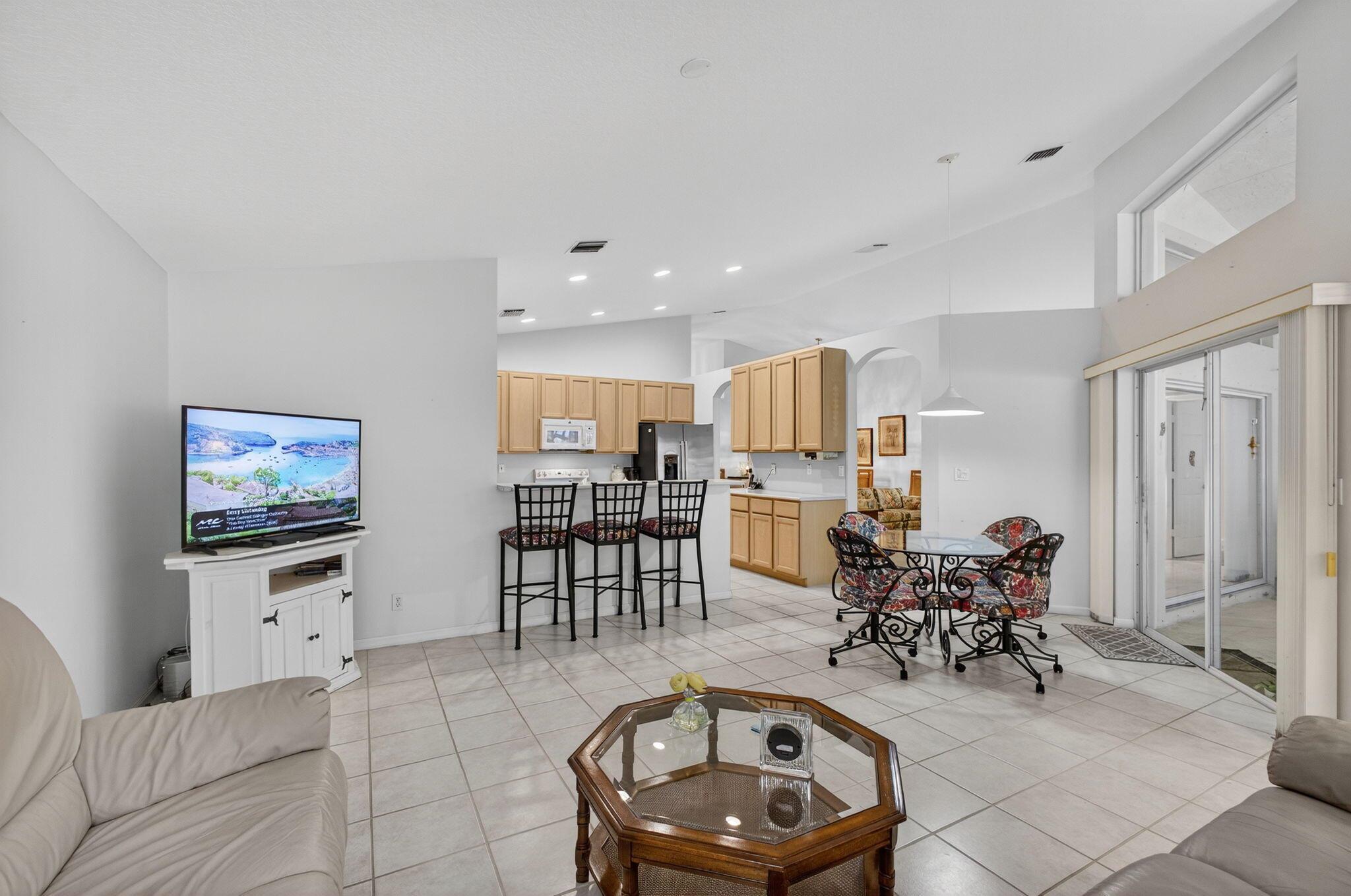 208 Jones Crk Dr Jupiter, FL 33458