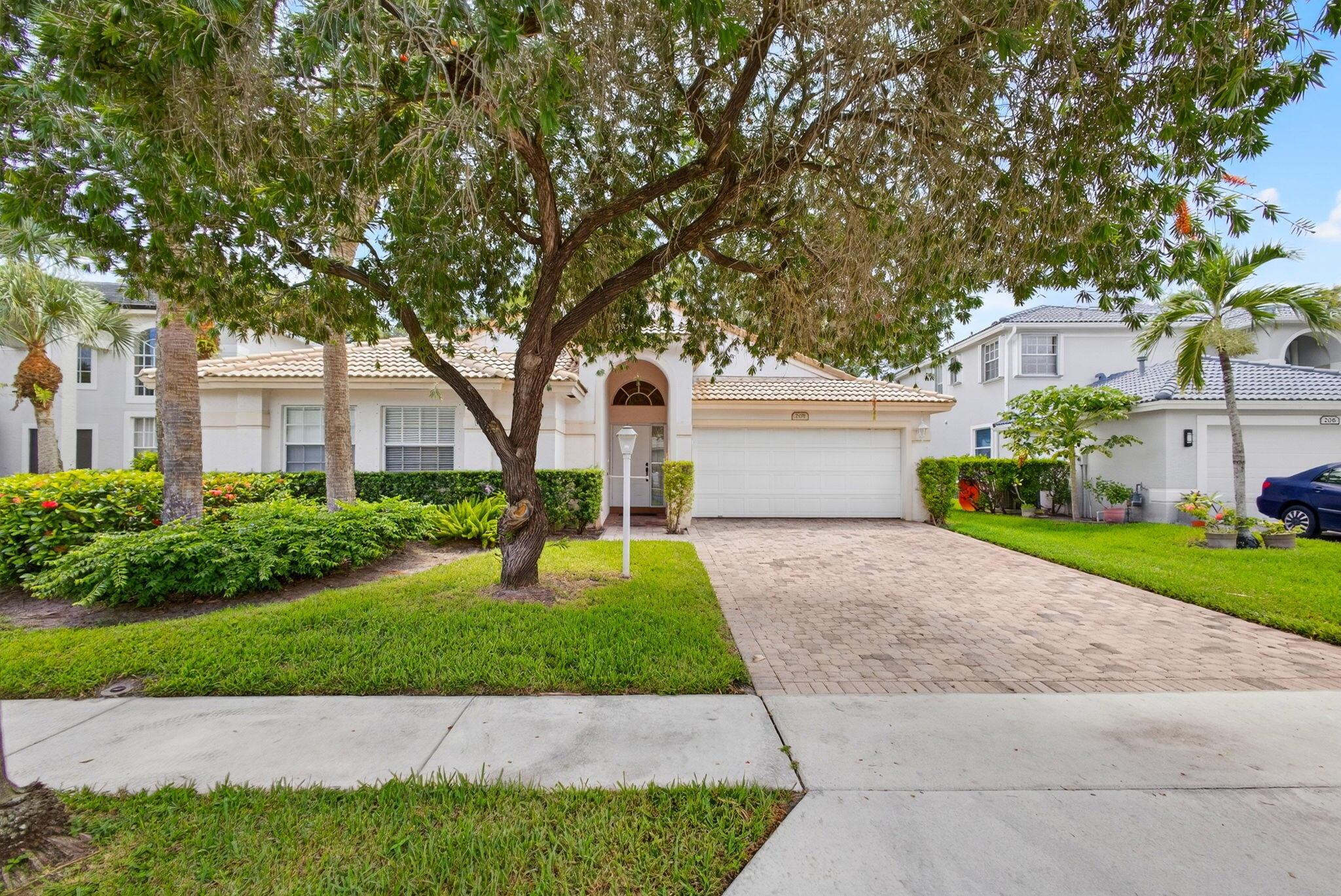 208 Jones Crk Dr Jupiter, FL 33458