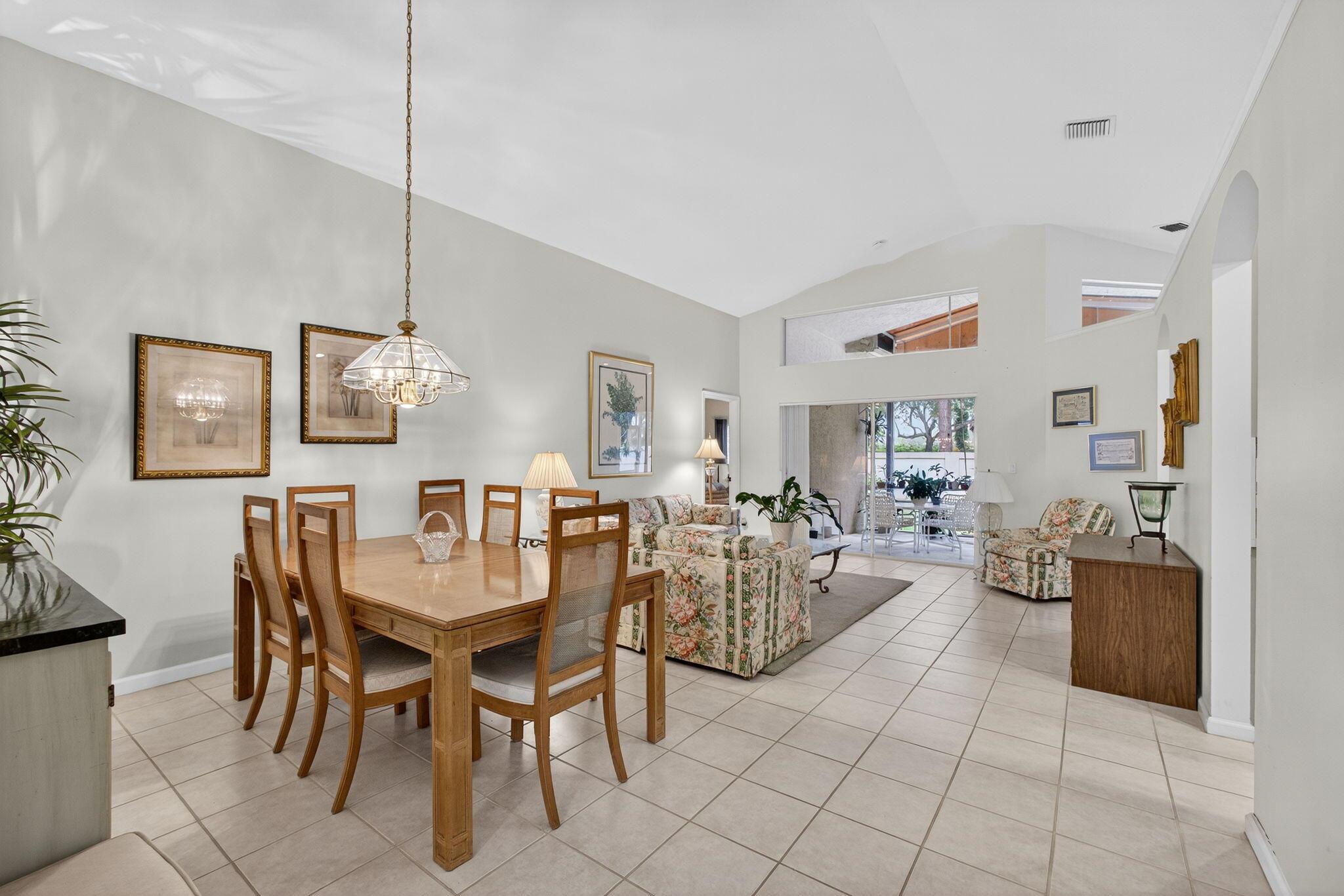 208 Jones Crk Dr Jupiter, FL 33458