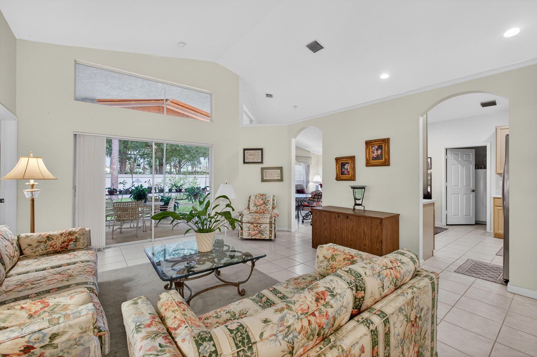 208 Jones Crk Dr Jupiter, FL 33458