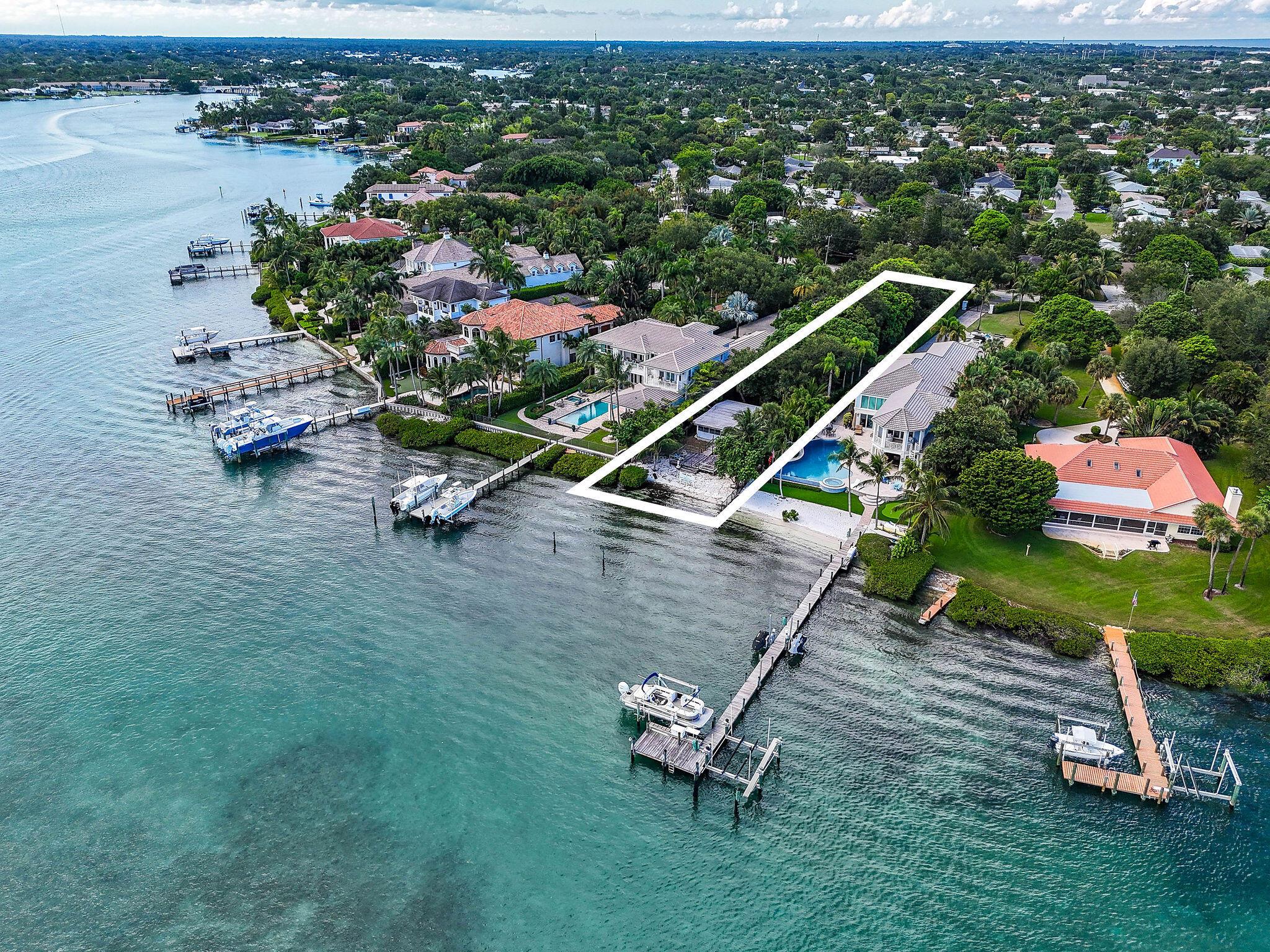 114 W Riverside Dr Jupiter, FL 33469