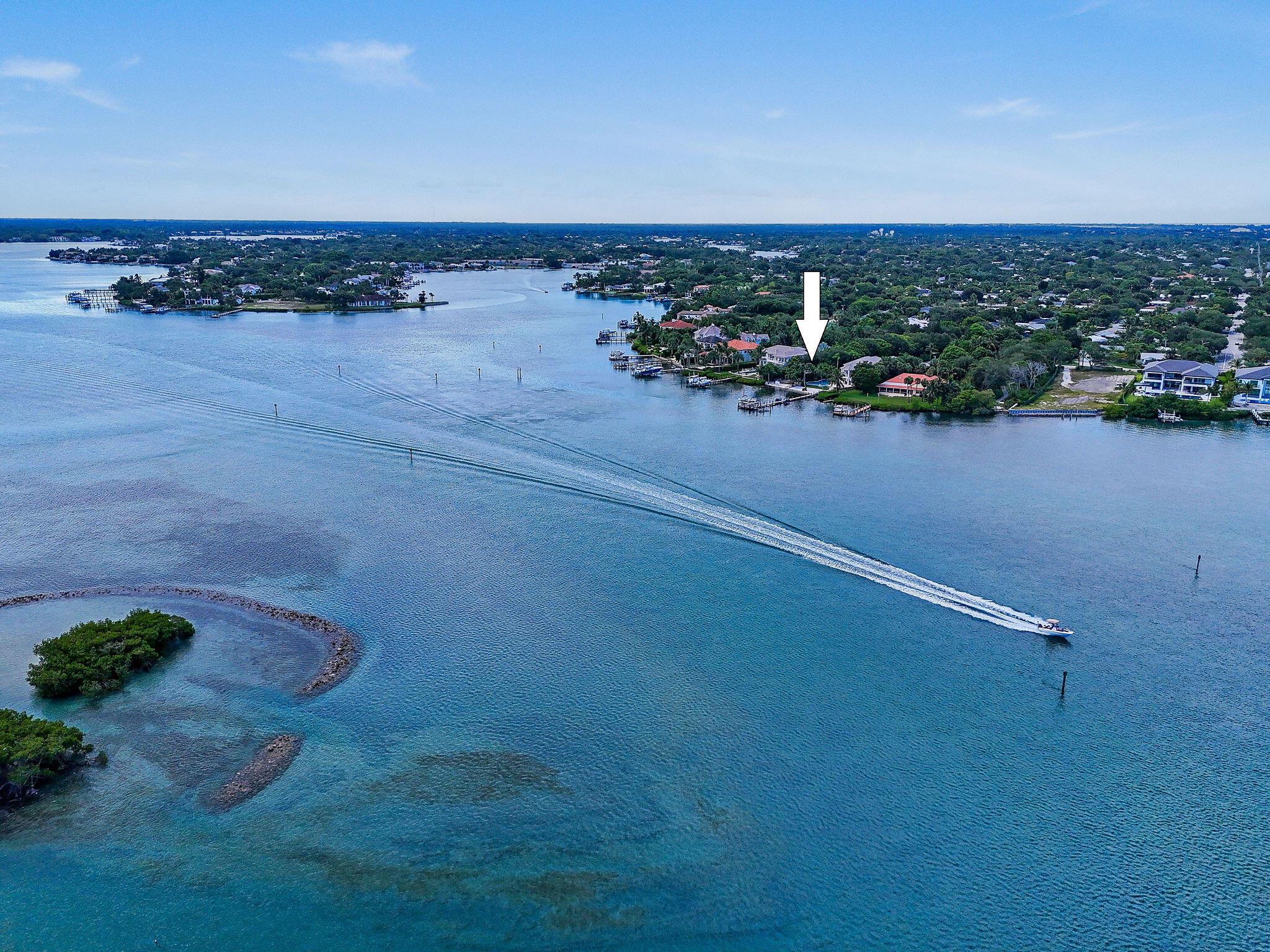 114 W Riverside Dr Jupiter, FL 33469