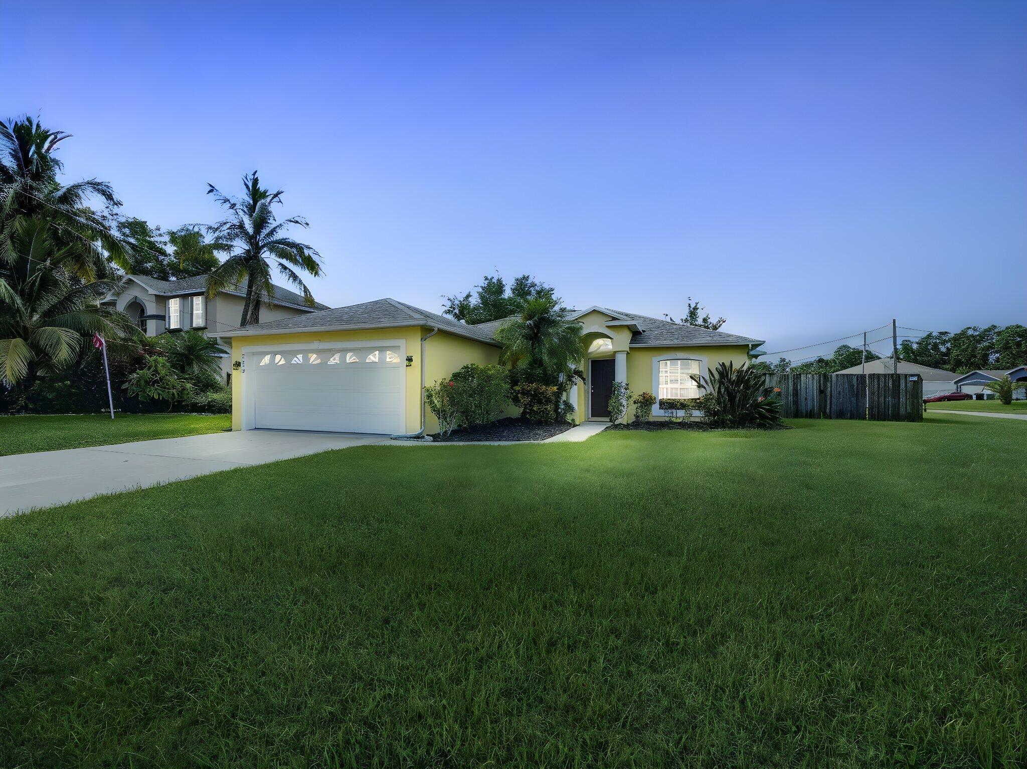 5323 NW Perez Ct