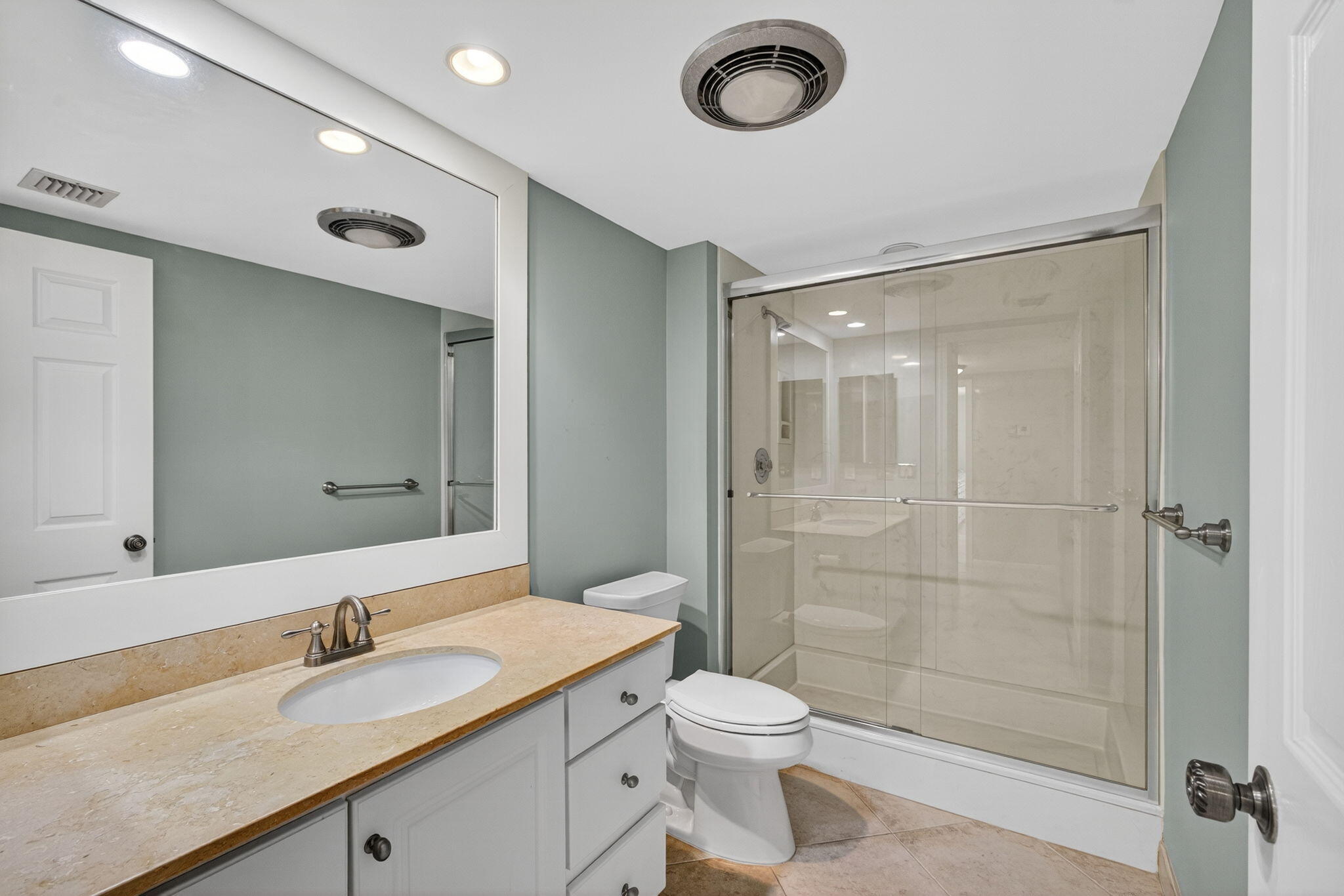 16885 Waterbend #175 Jupiter, FL 33477