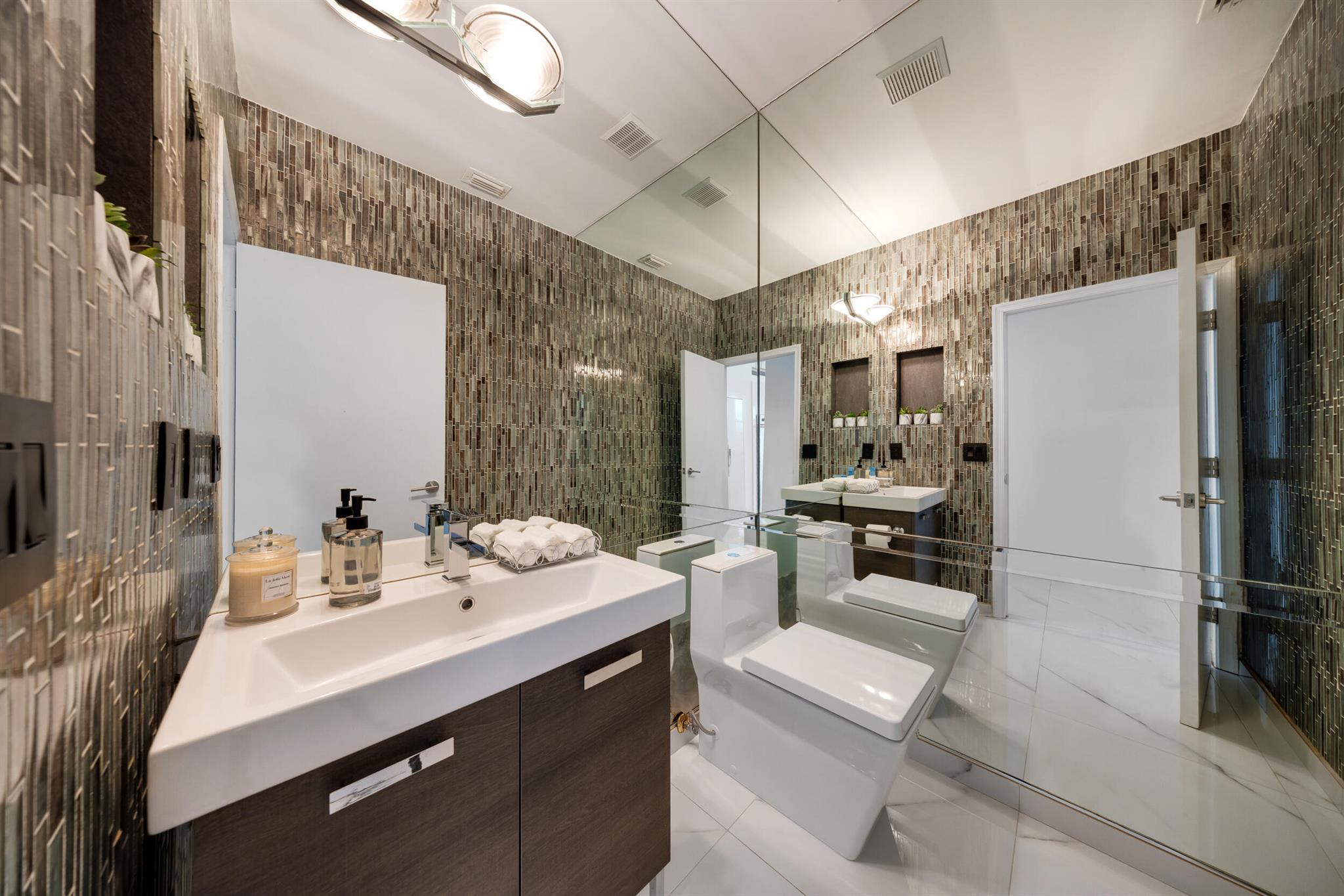 10575 Stonebridge Blvd Boca Raton, FL 33498