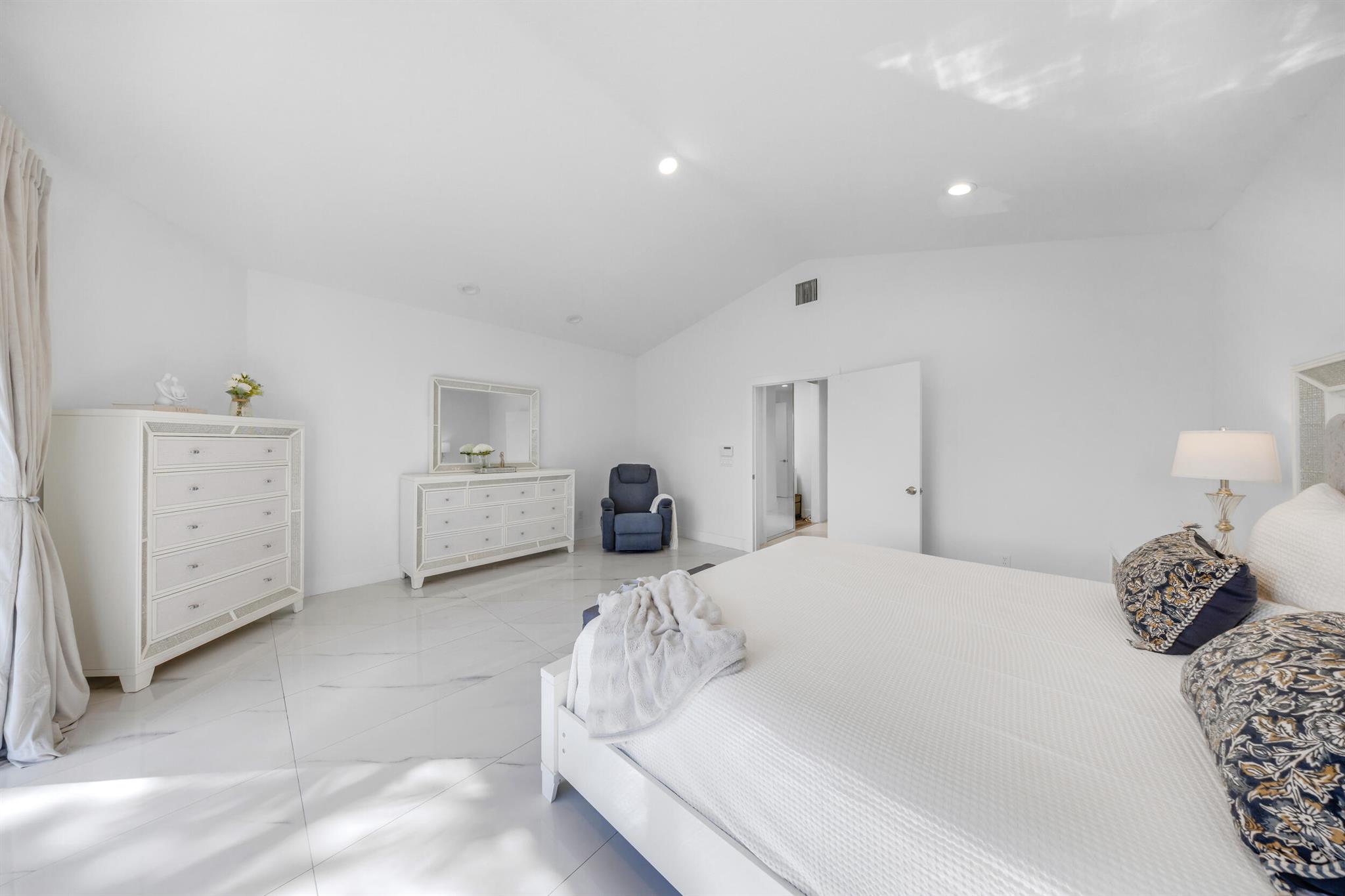 10575 Stonebridge Blvd Boca Raton, FL 33498