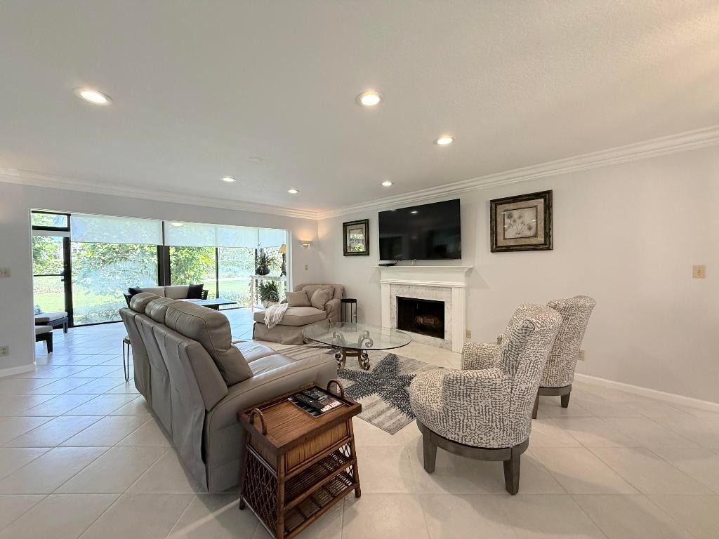 401 Clubhouse #401a Jupiter, FL 33477