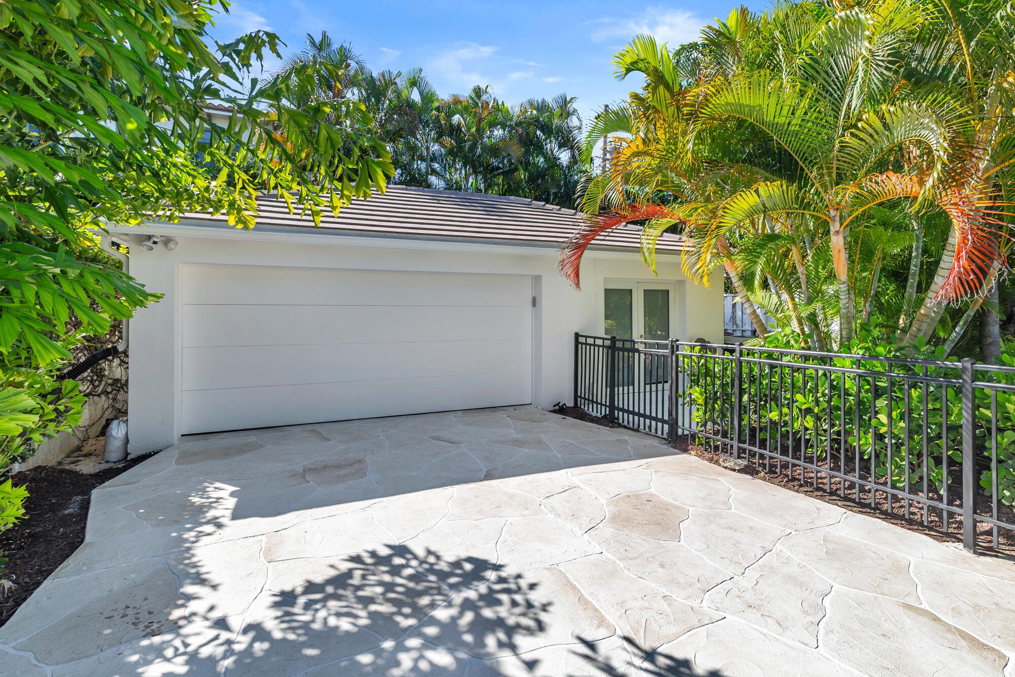 6911 S Flagler Dr West Palm Beach, FL 33405 6911 S Flagler Dr West Palm Beach, FL 33405