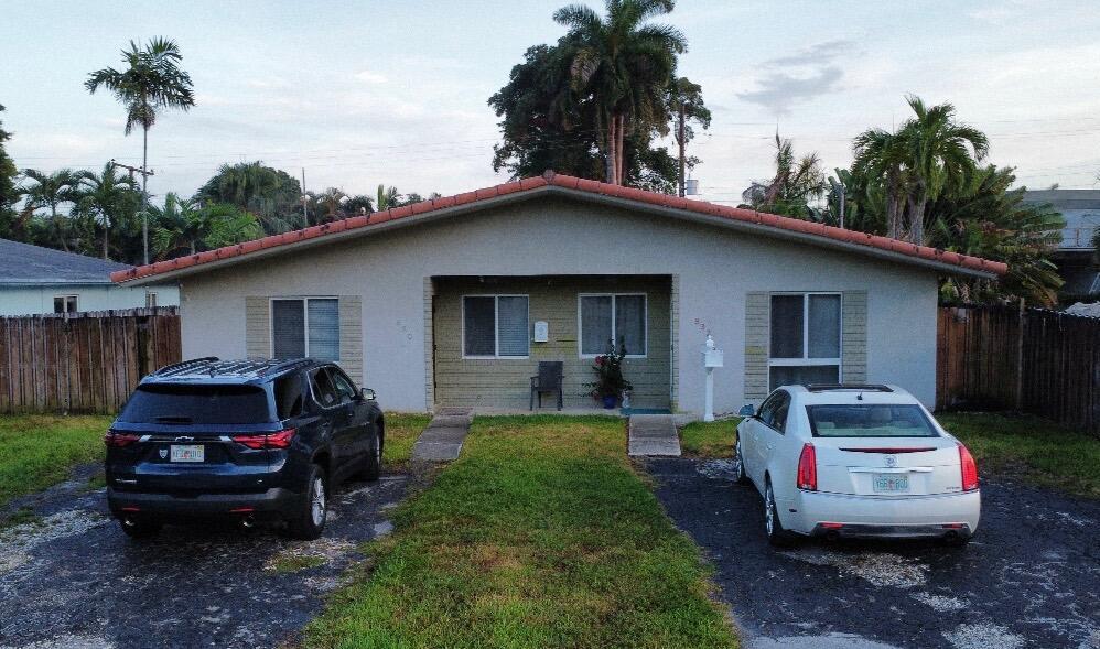 830 SW 14th St