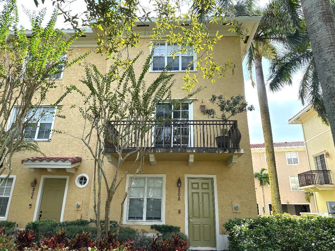 808 University Blvd