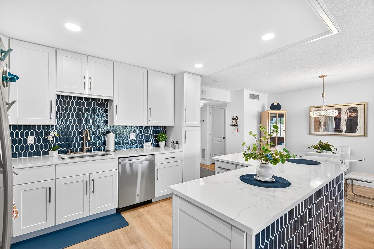 1800 SE Saint Lucie Blvd #7-307