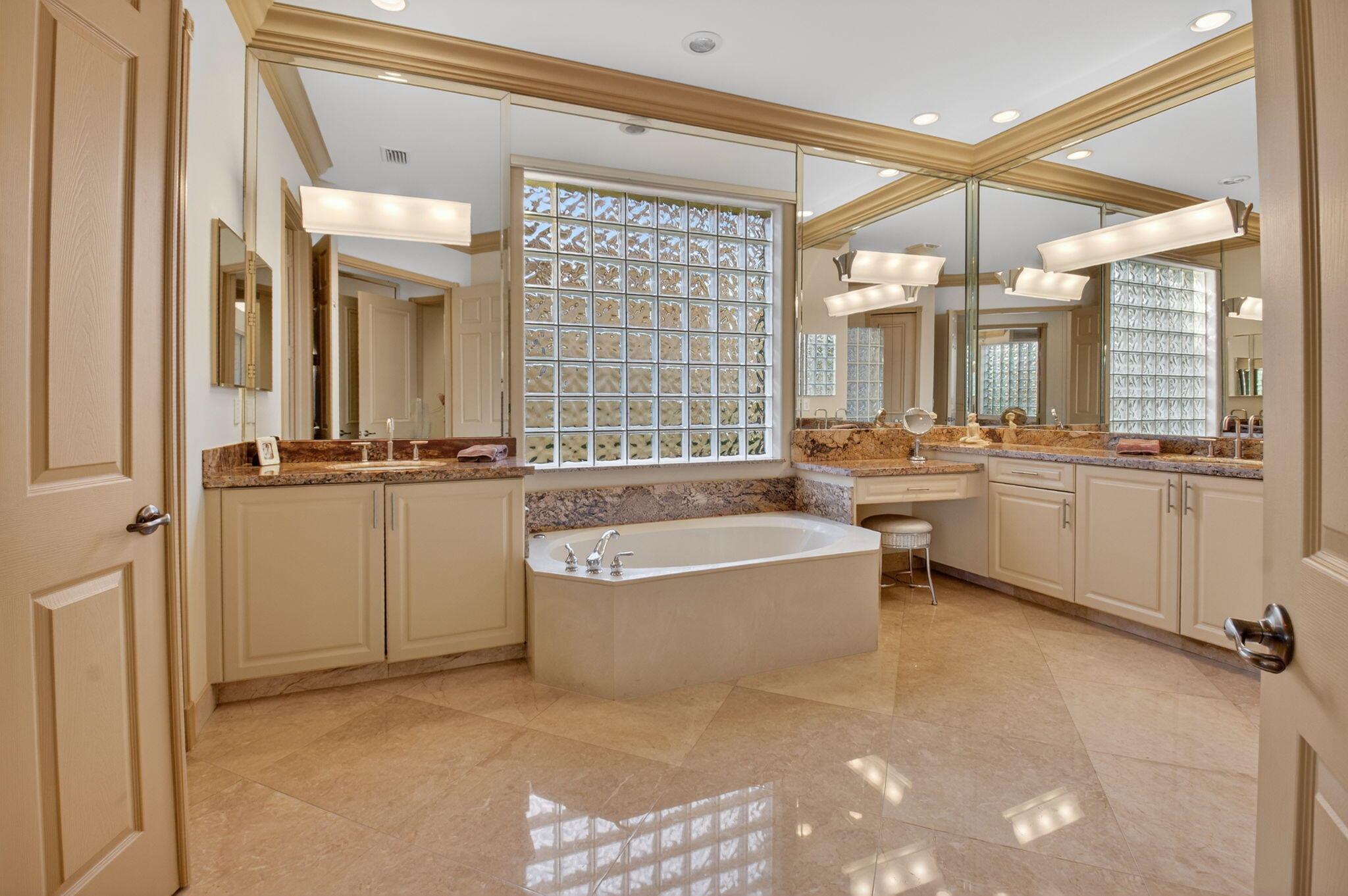 13273 Solana Bch Cv Delray Beach, FL 33446