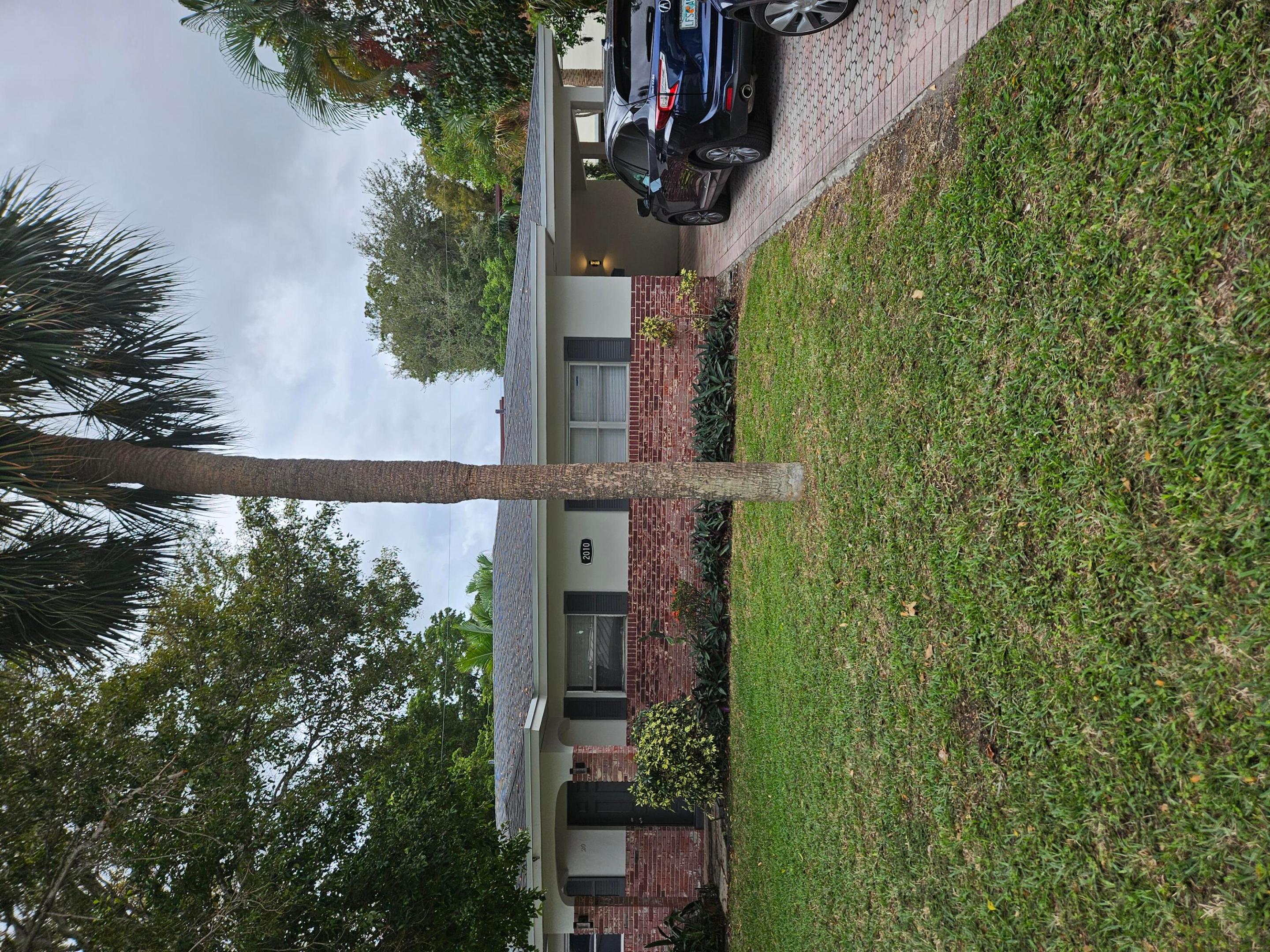 2010 NE 33rd Lighthouse Point, FL 33064