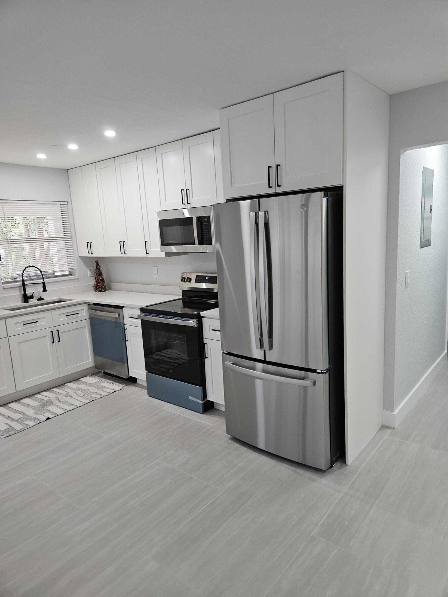 2010 NE 33rd Lighthouse Point, FL 33064