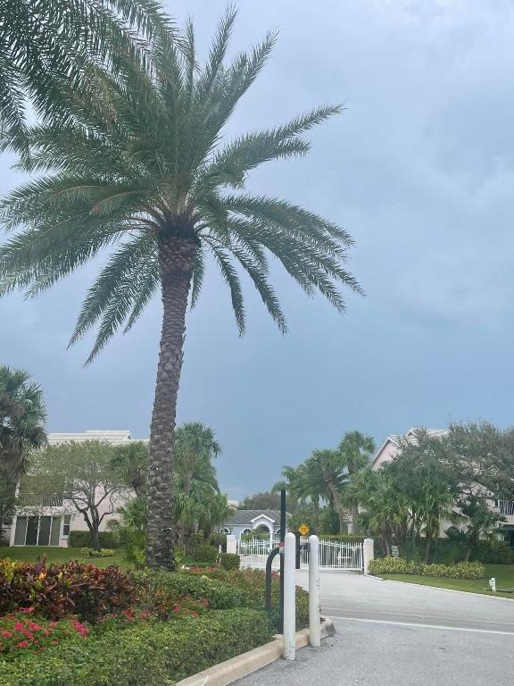 4205 N Fairway #4205 Jupiter, FL 33477