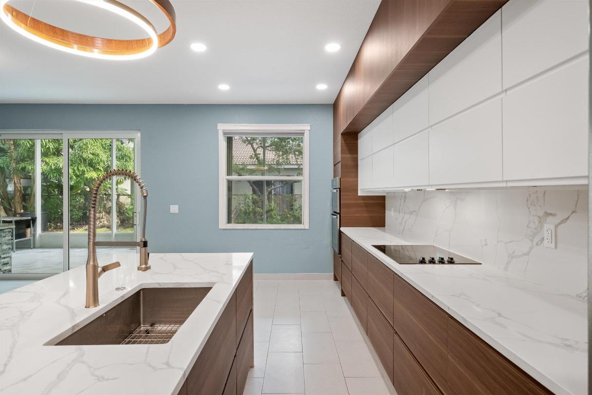 1222 Rose Gate Riviera Beach, FL 33404