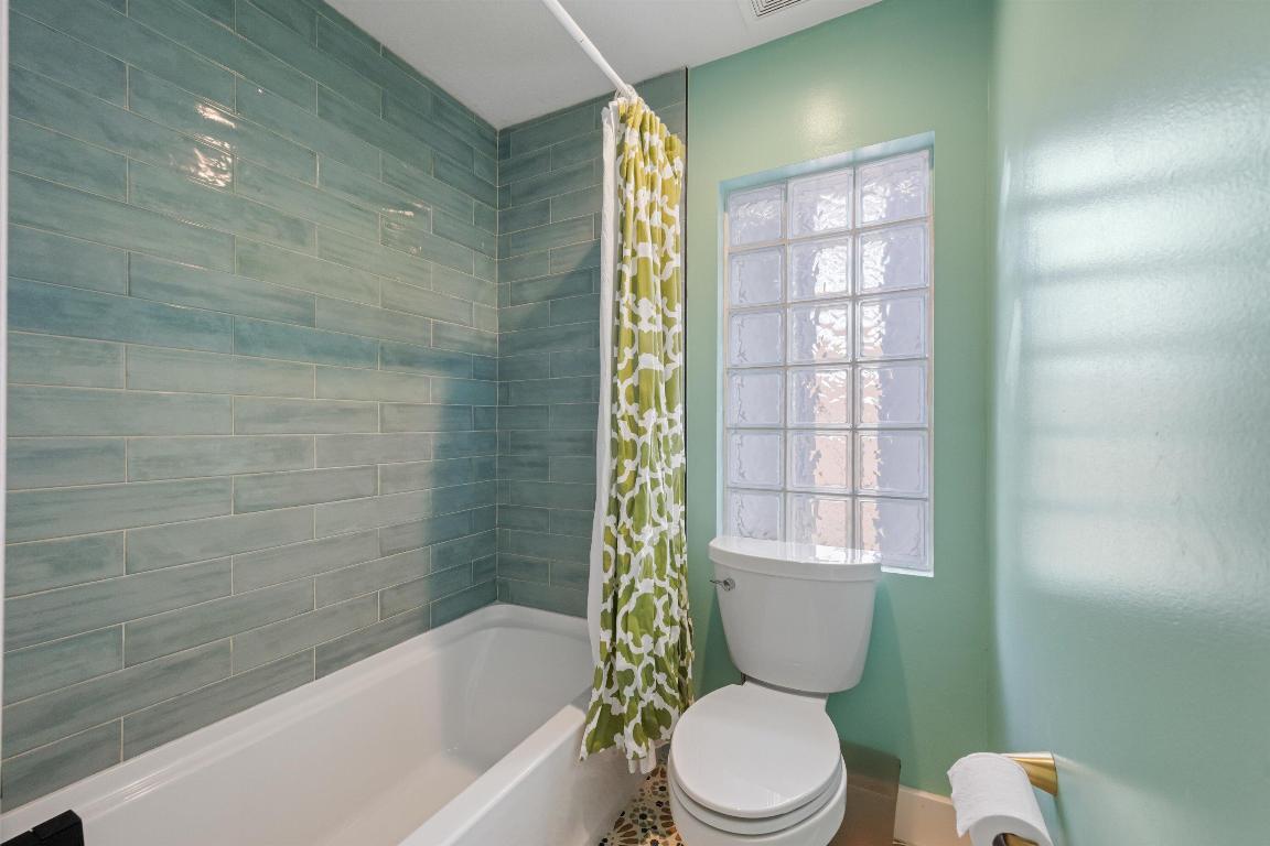 1222 Rose Gate Riviera Beach, FL 33404