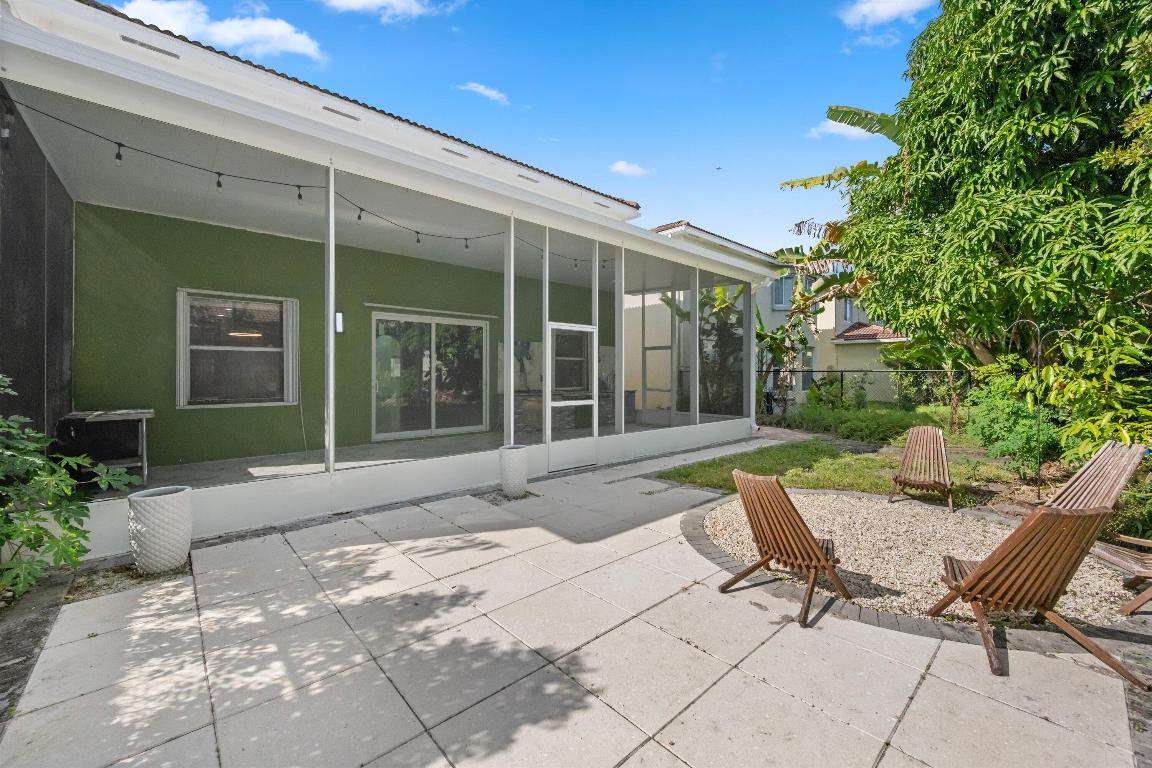 1222 Rose Gate Riviera Beach, FL 33404