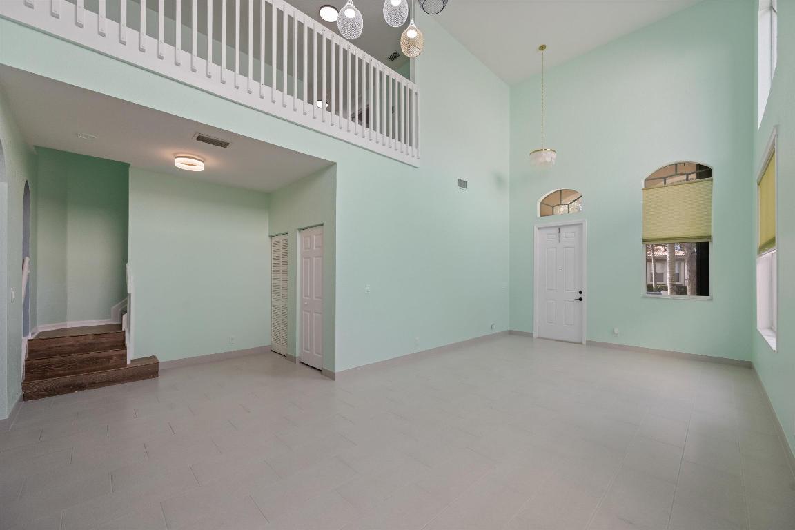 1222 Rose Gate Riviera Beach, FL 33404