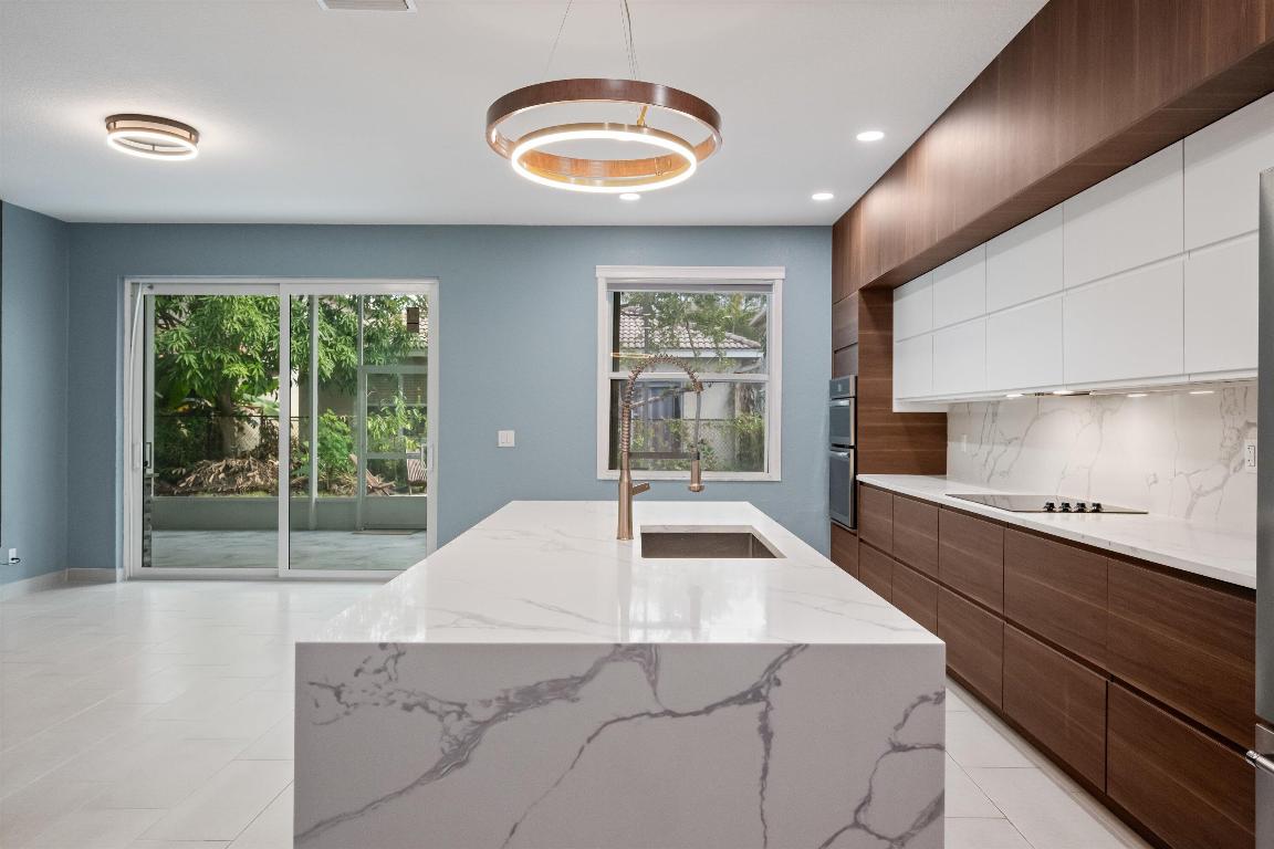 1222 Rose Gate Riviera Beach, FL 33404