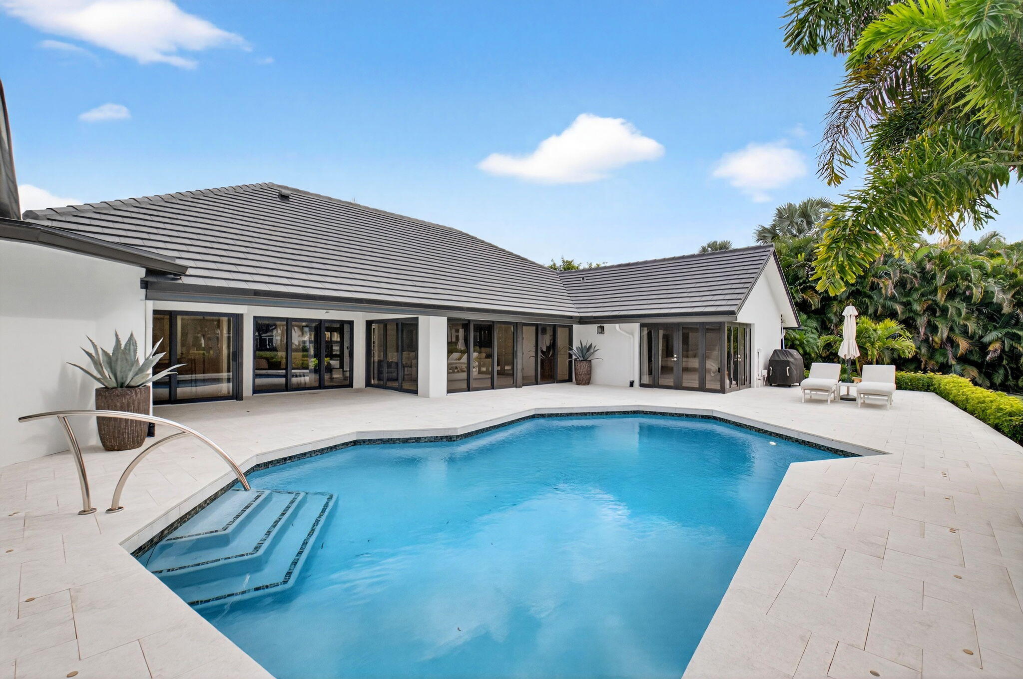 17829 Scarsdale Boca Raton, FL 33496