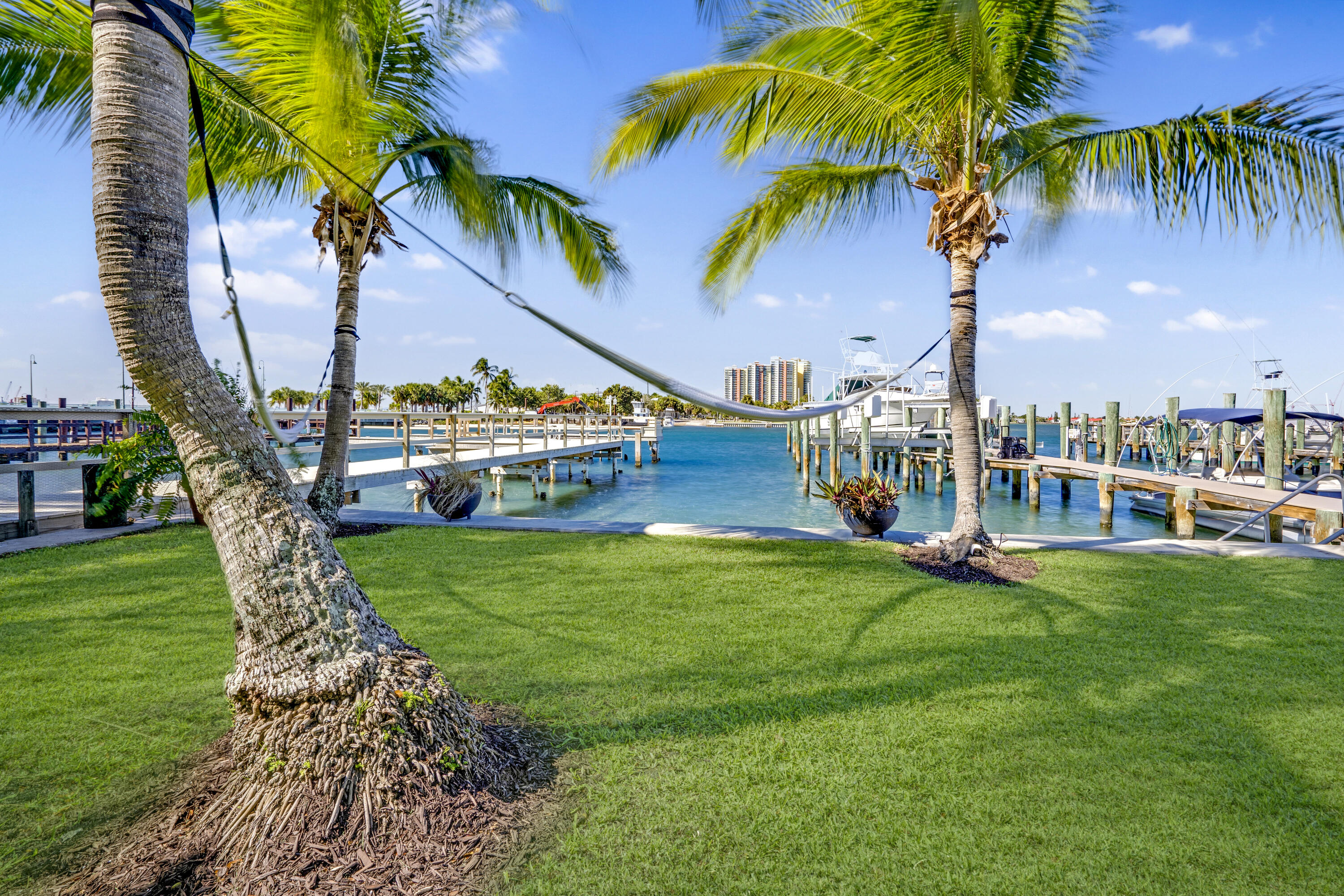 2649 Lake #1 Singer Island, FL 33404