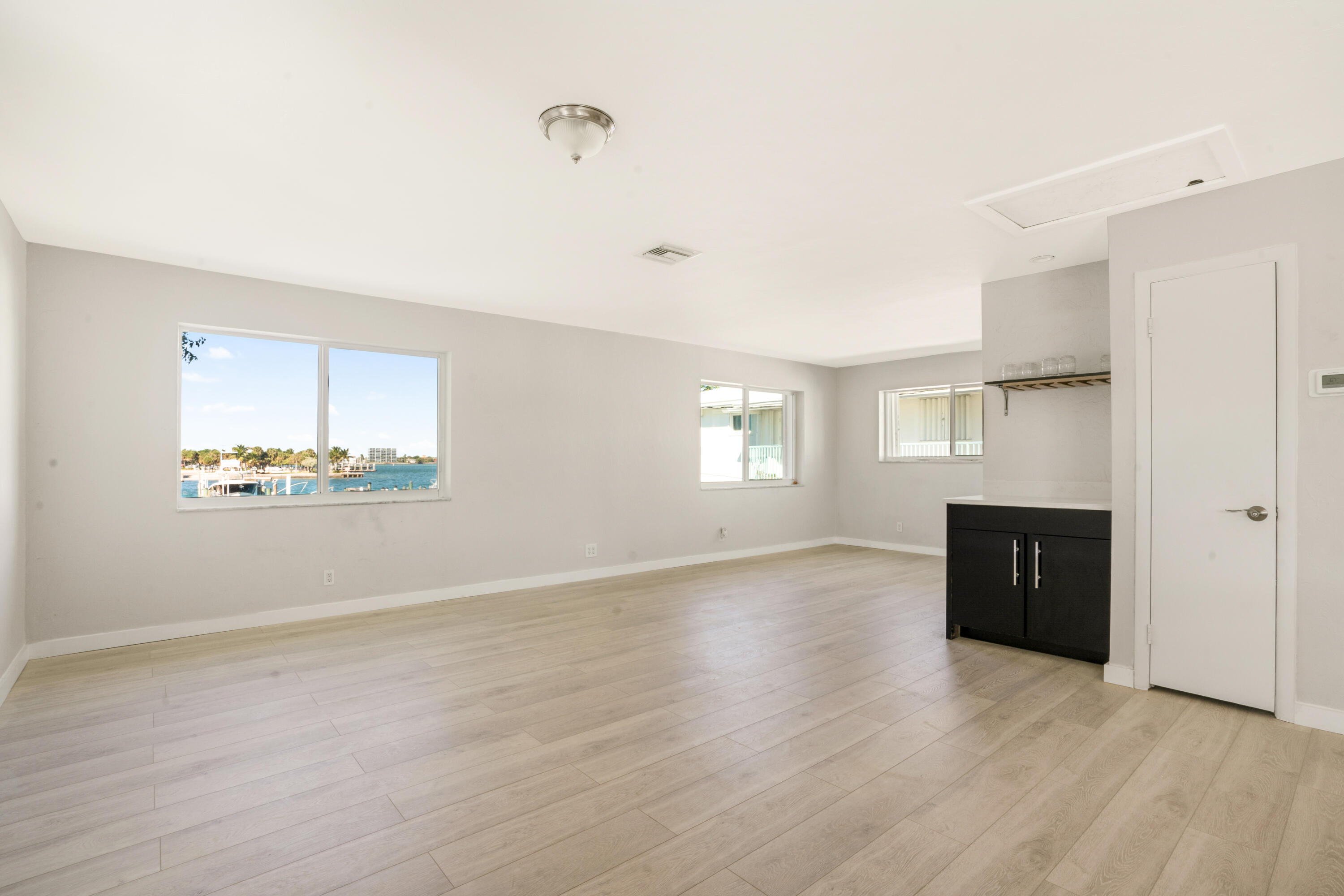 2649 Lake #1 Singer Island, FL 33404