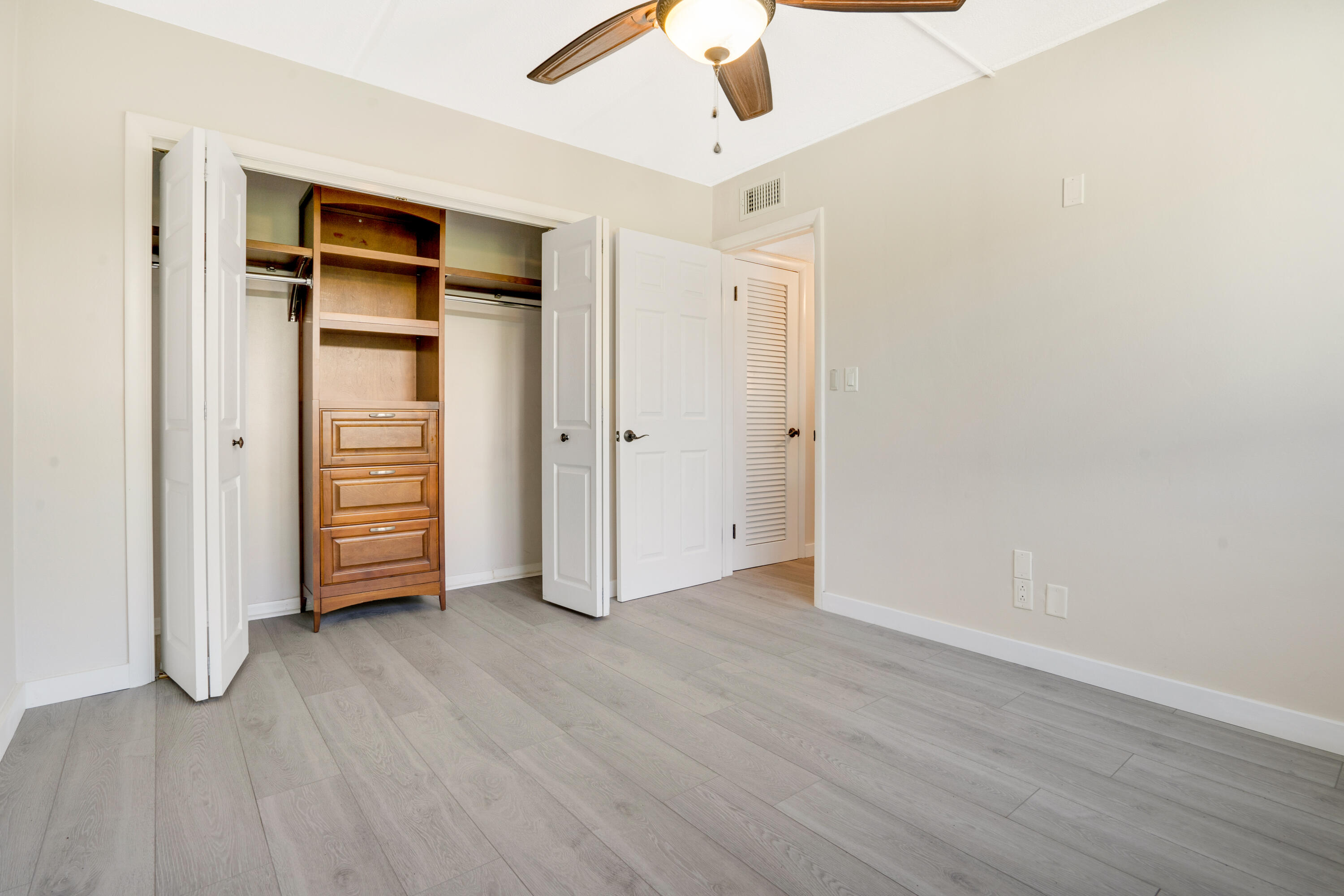 2649 Lake #1 Singer Island, FL 33404