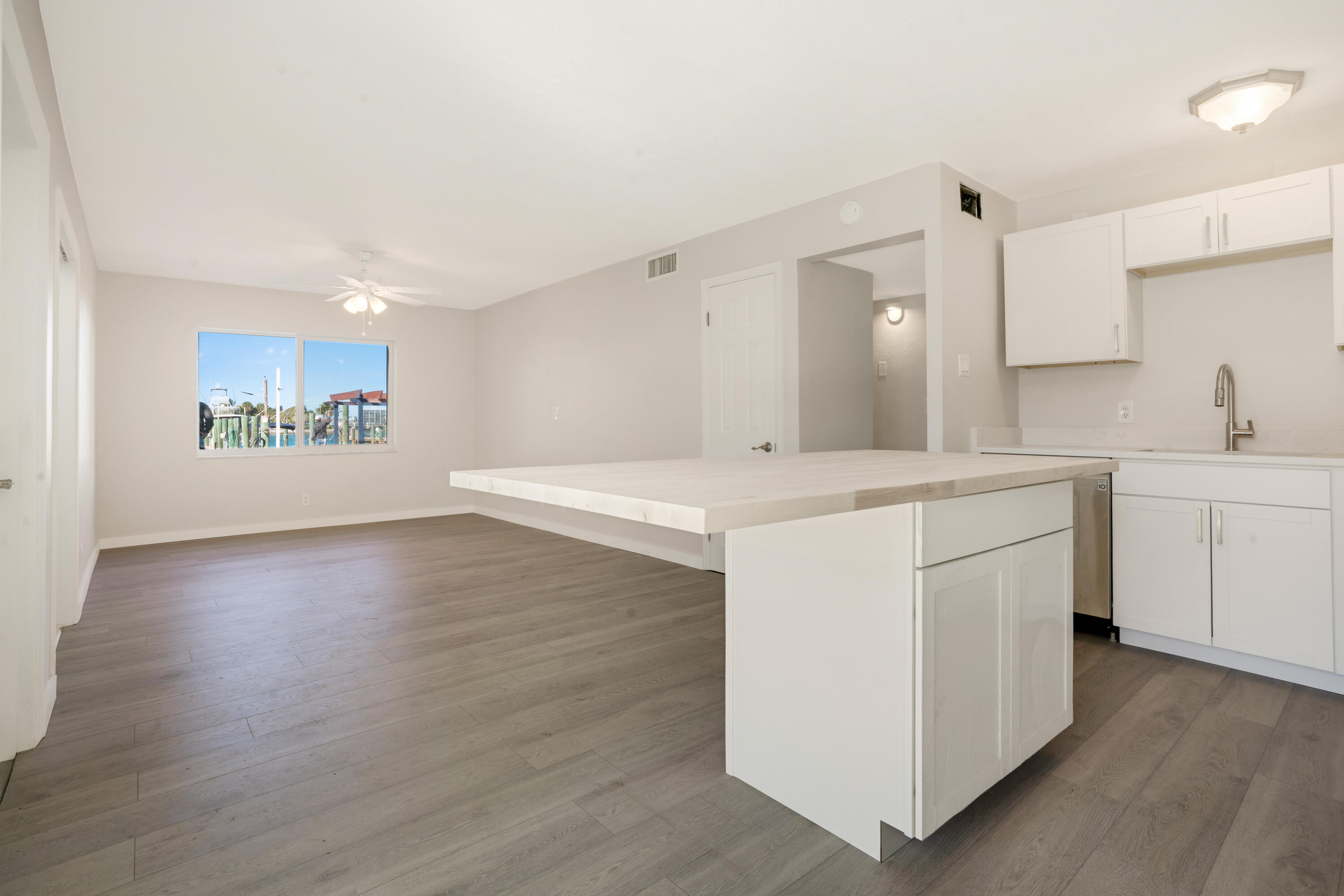 2649 Lake #1 Singer Island, FL 33404