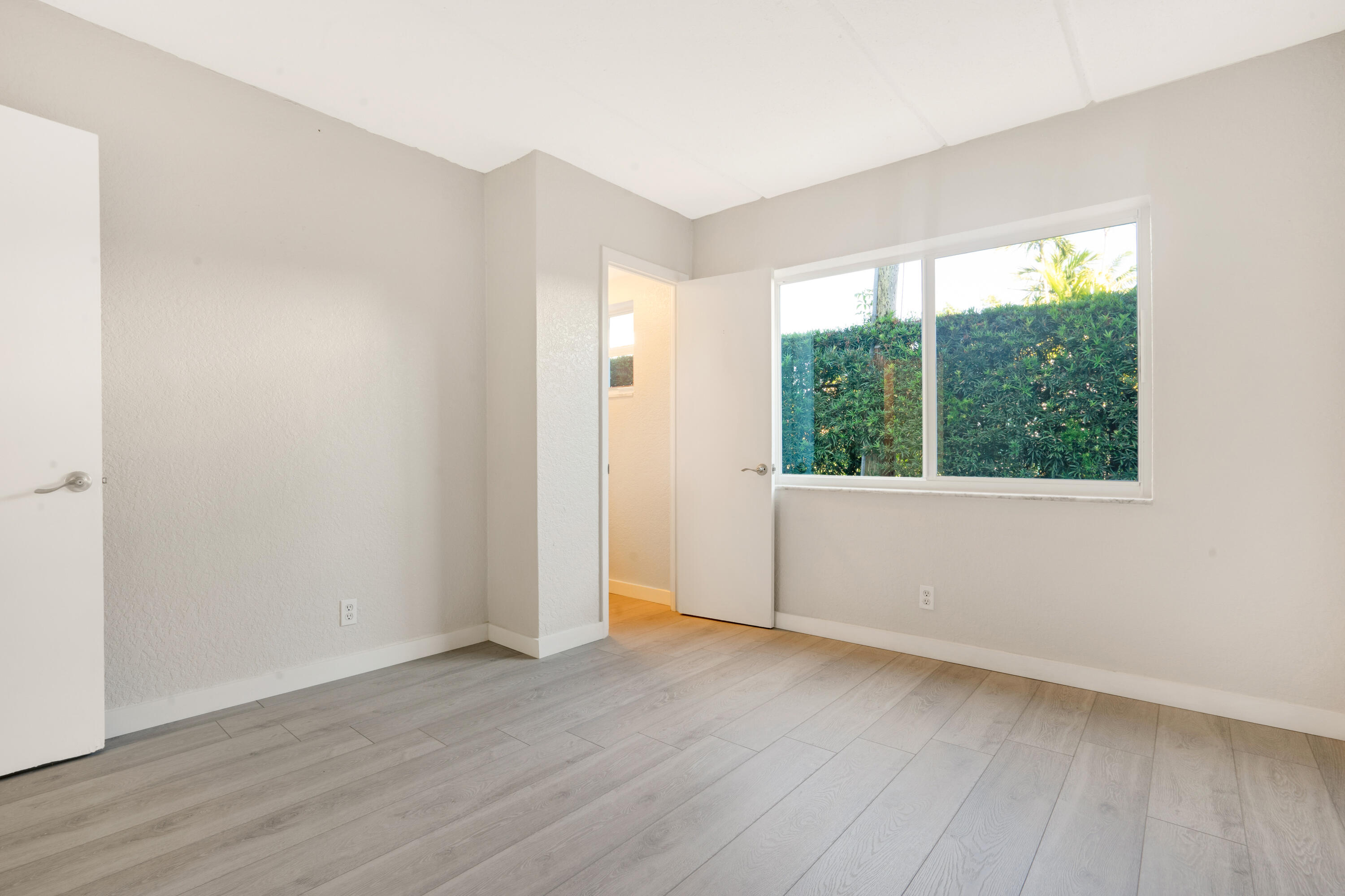 2649 Lake #1 Singer Island, FL 33404