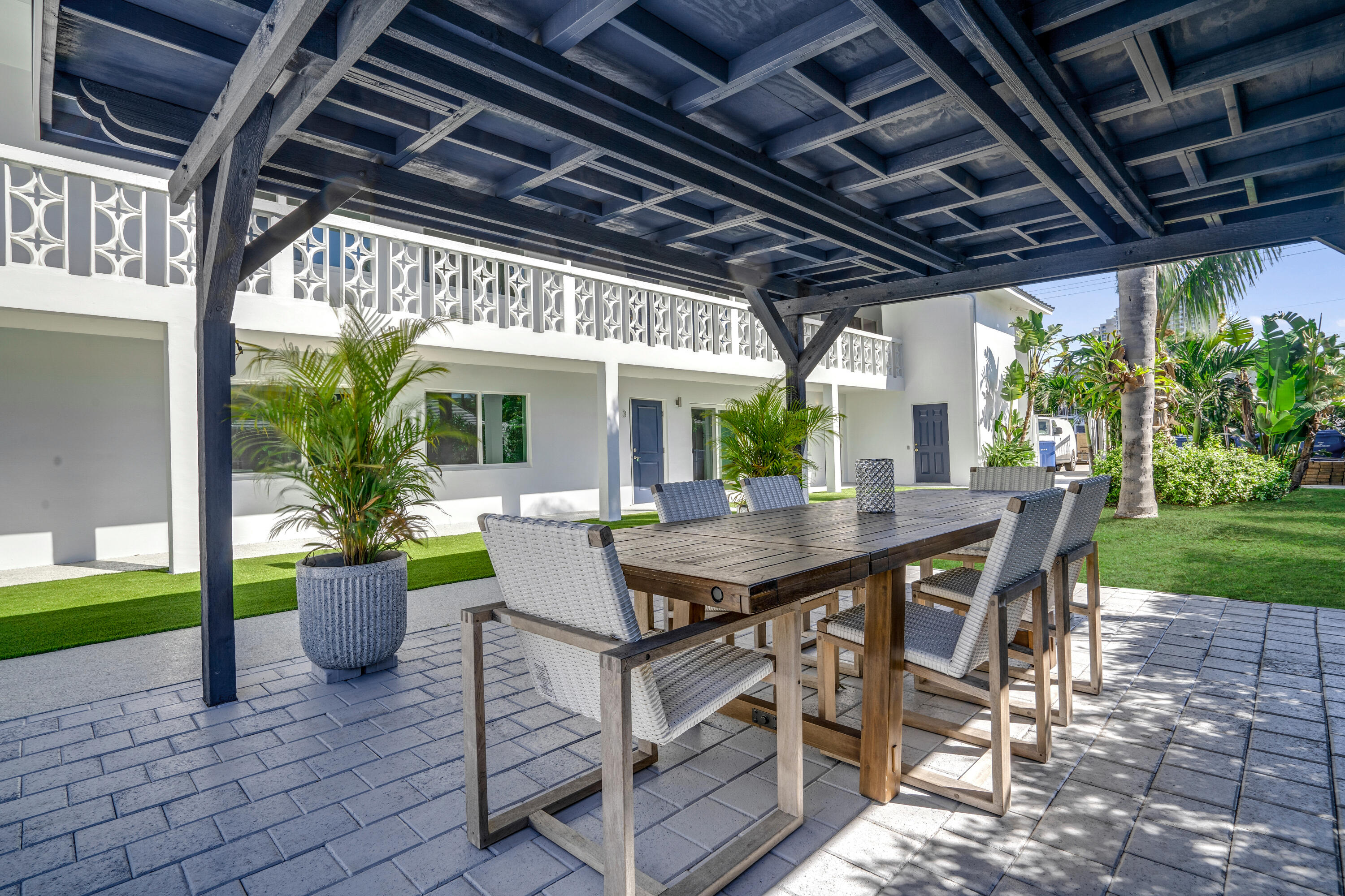 2649 Lake #1 Singer Island, FL 33404