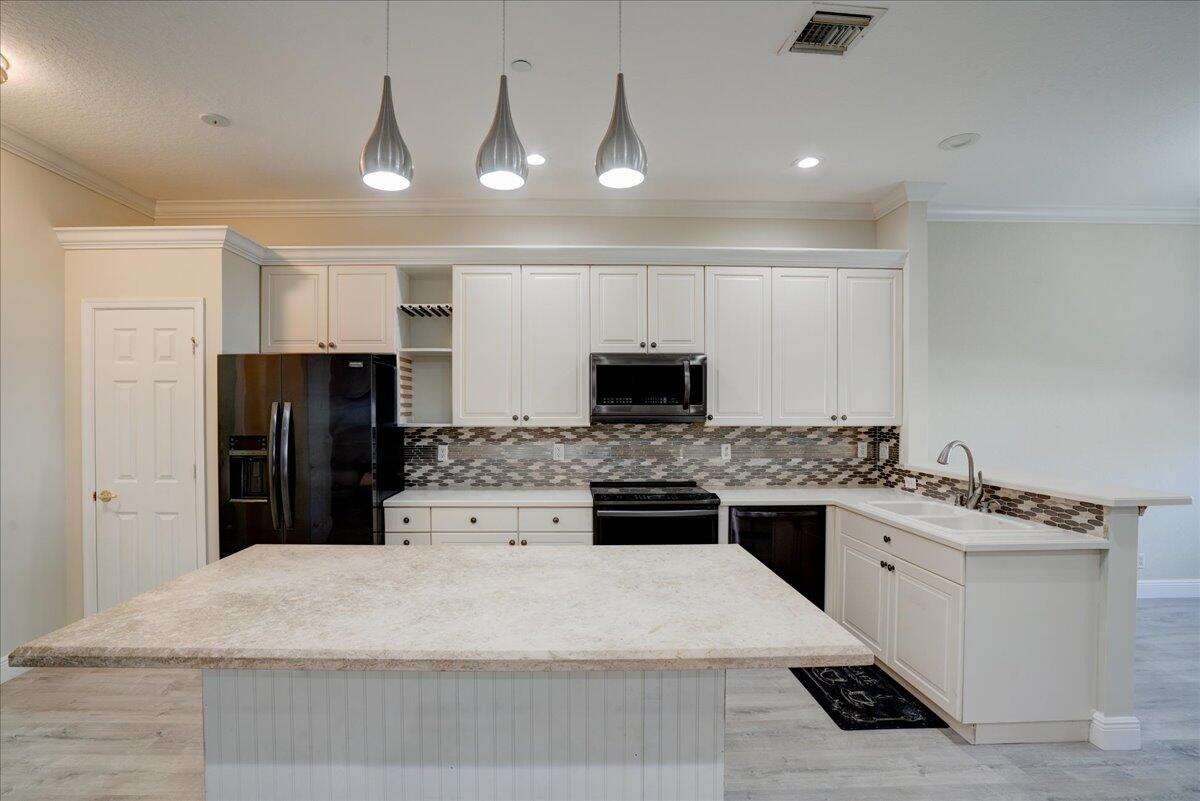 13 Nottingham Boynton Beach, FL 33426