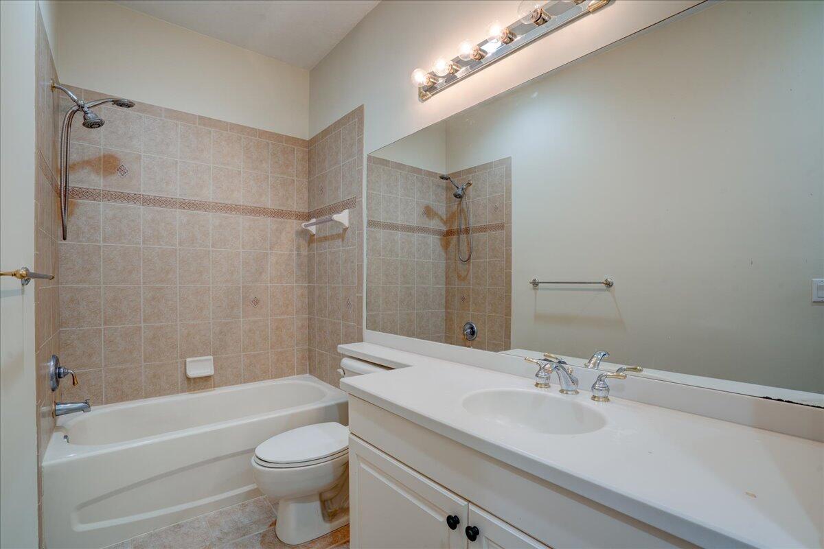 13 Nottingham Boynton Beach, FL 33426