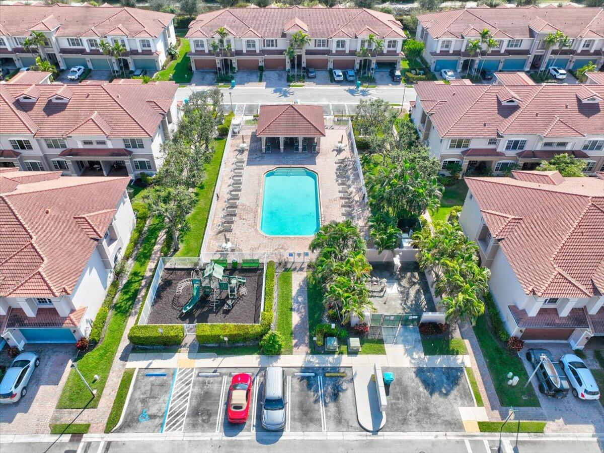 13 Nottingham Boynton Beach, FL 33426