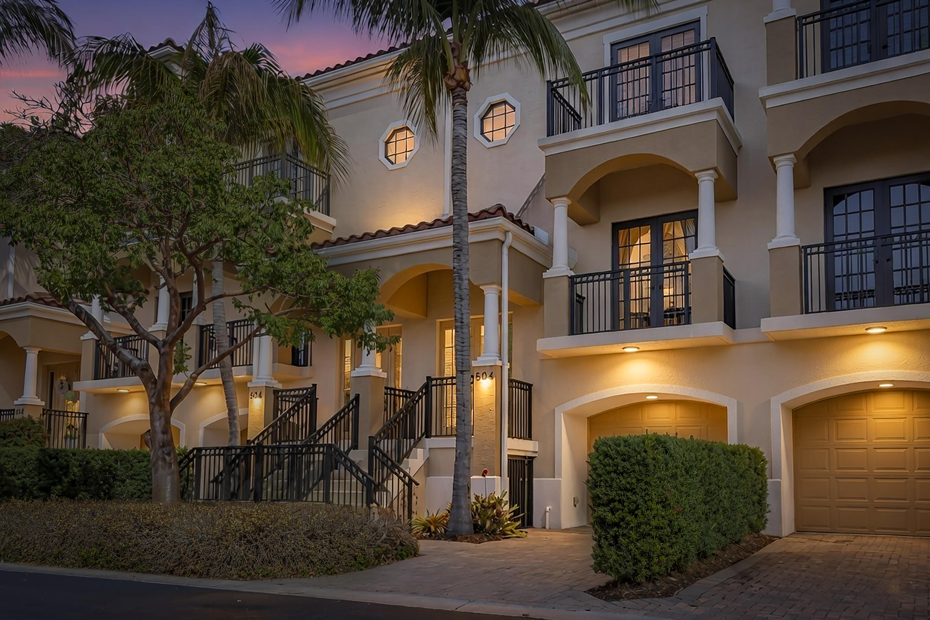 504 Del Sol