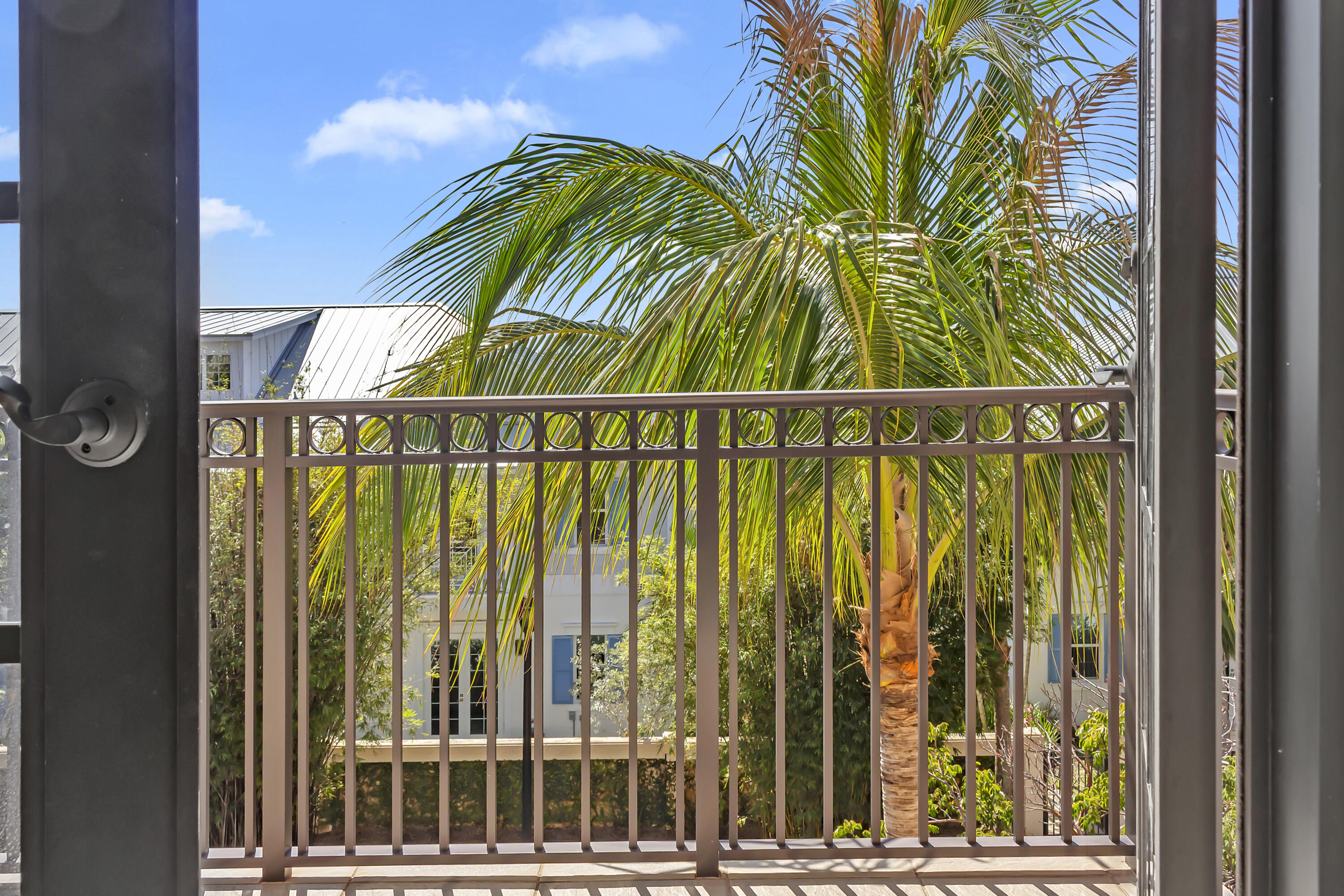 504 Del Sol Tequesta, FL 33469