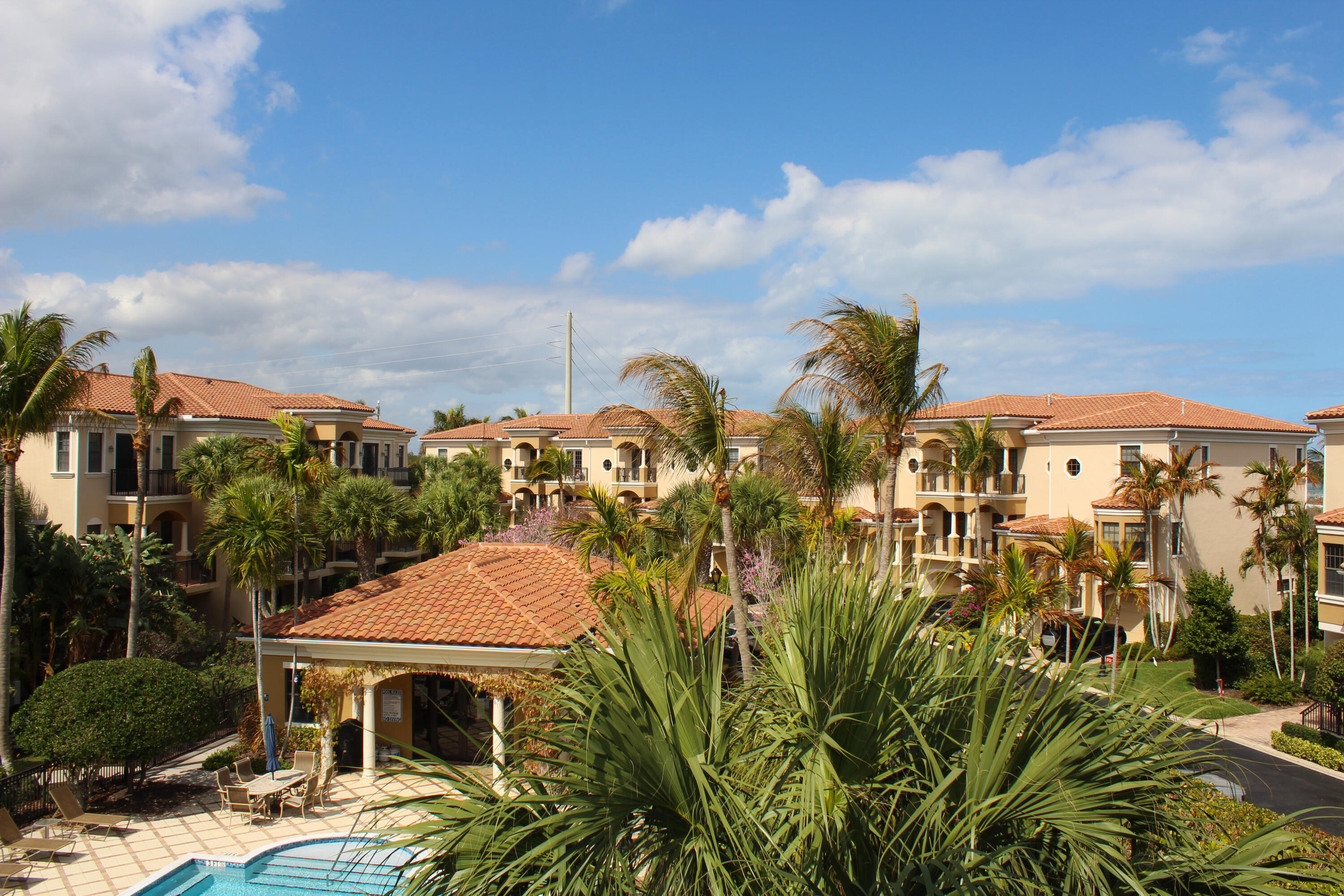 504 Del Sol Tequesta, FL 33469