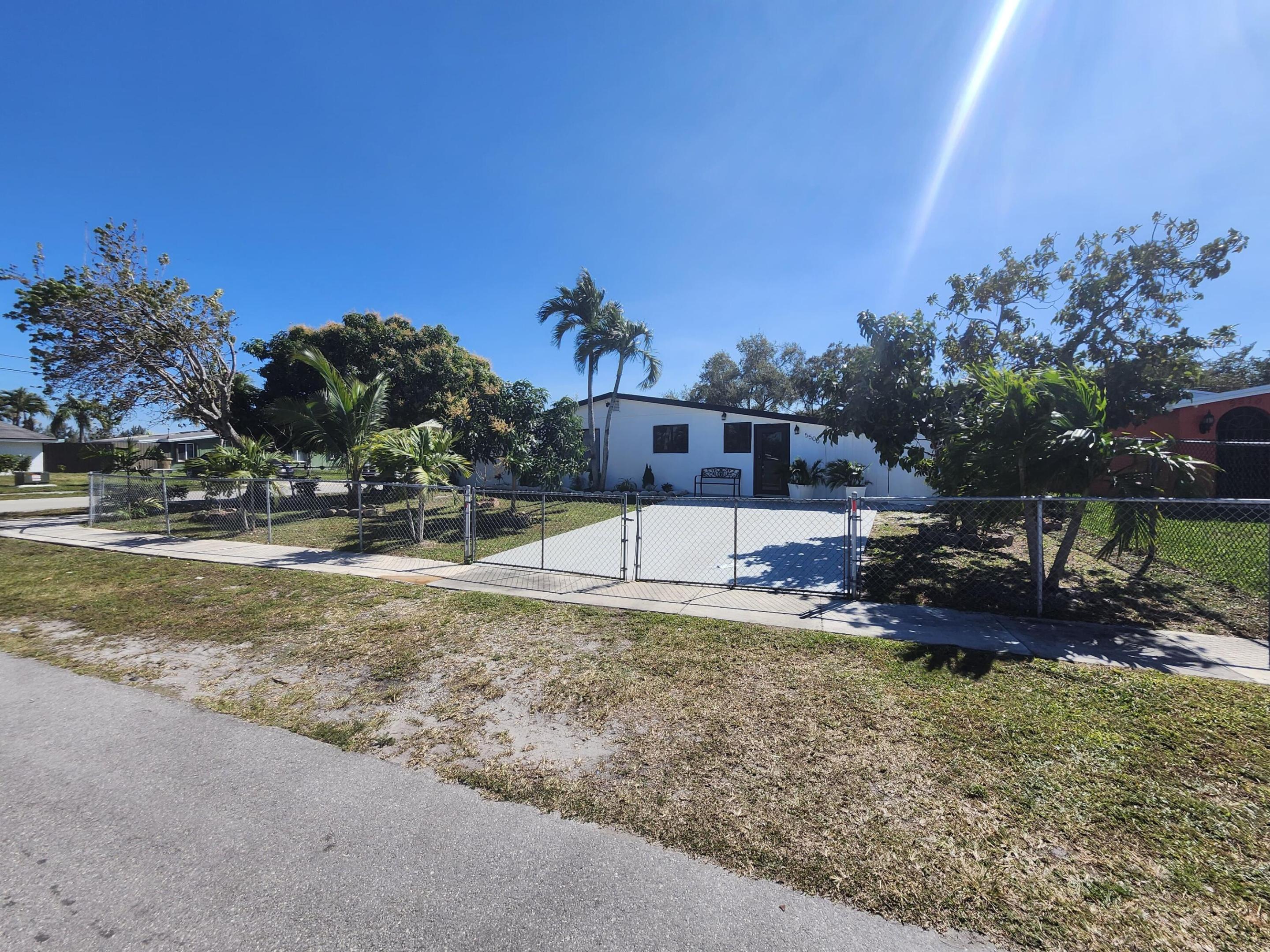 5500 SW Sw 37th St Davie, FL 33314