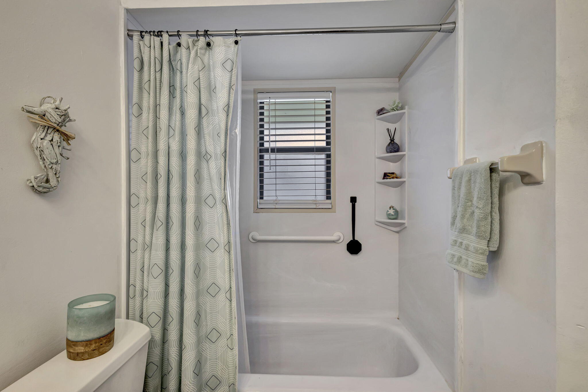 1127 E Seminole #22c Jupiter, FL 33477