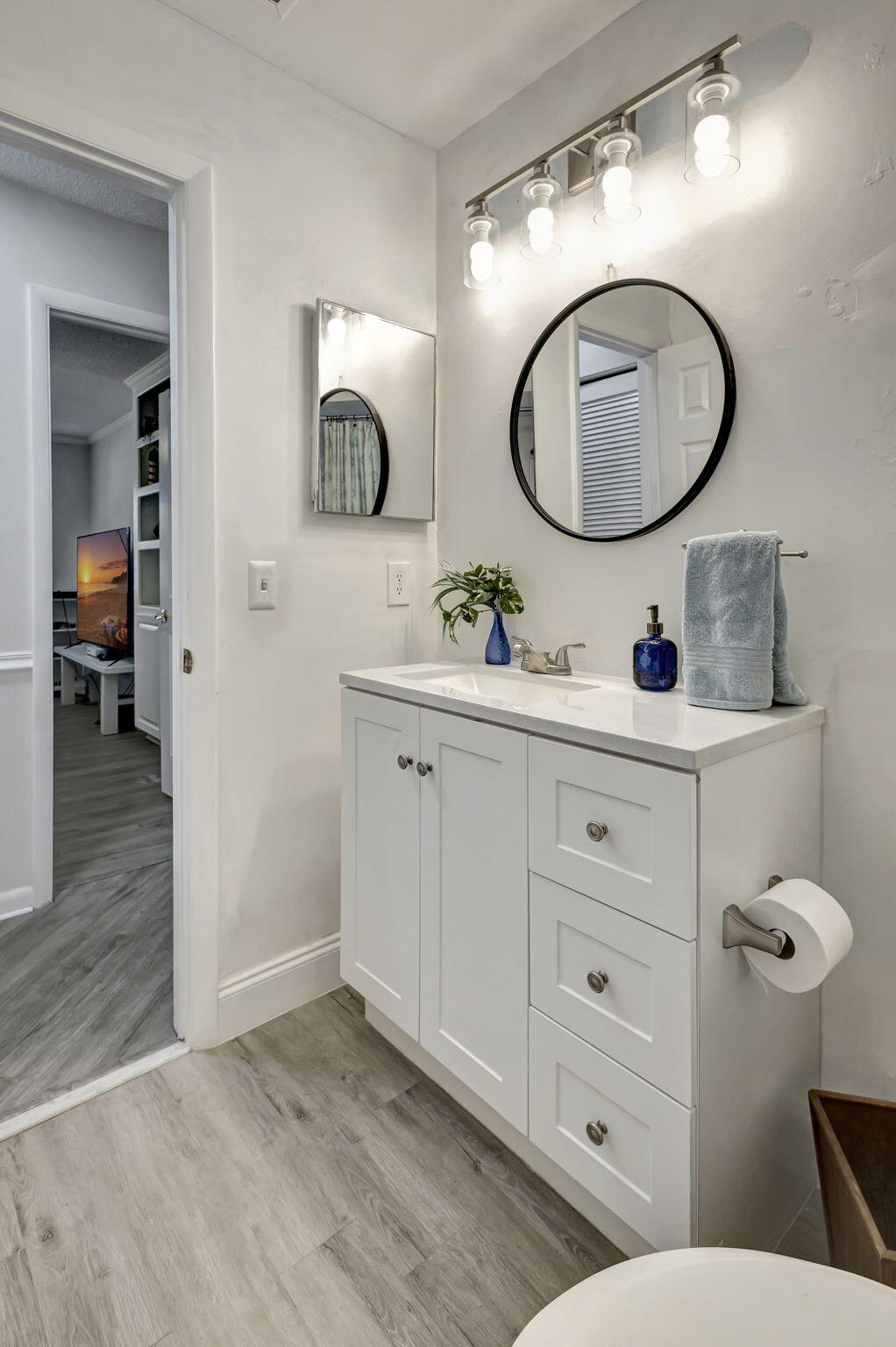 1127 E Seminole #22c Jupiter, FL 33477