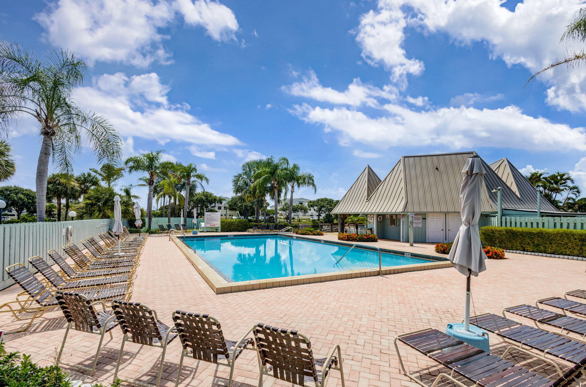 1127 E Seminole #22c Jupiter, FL 33477