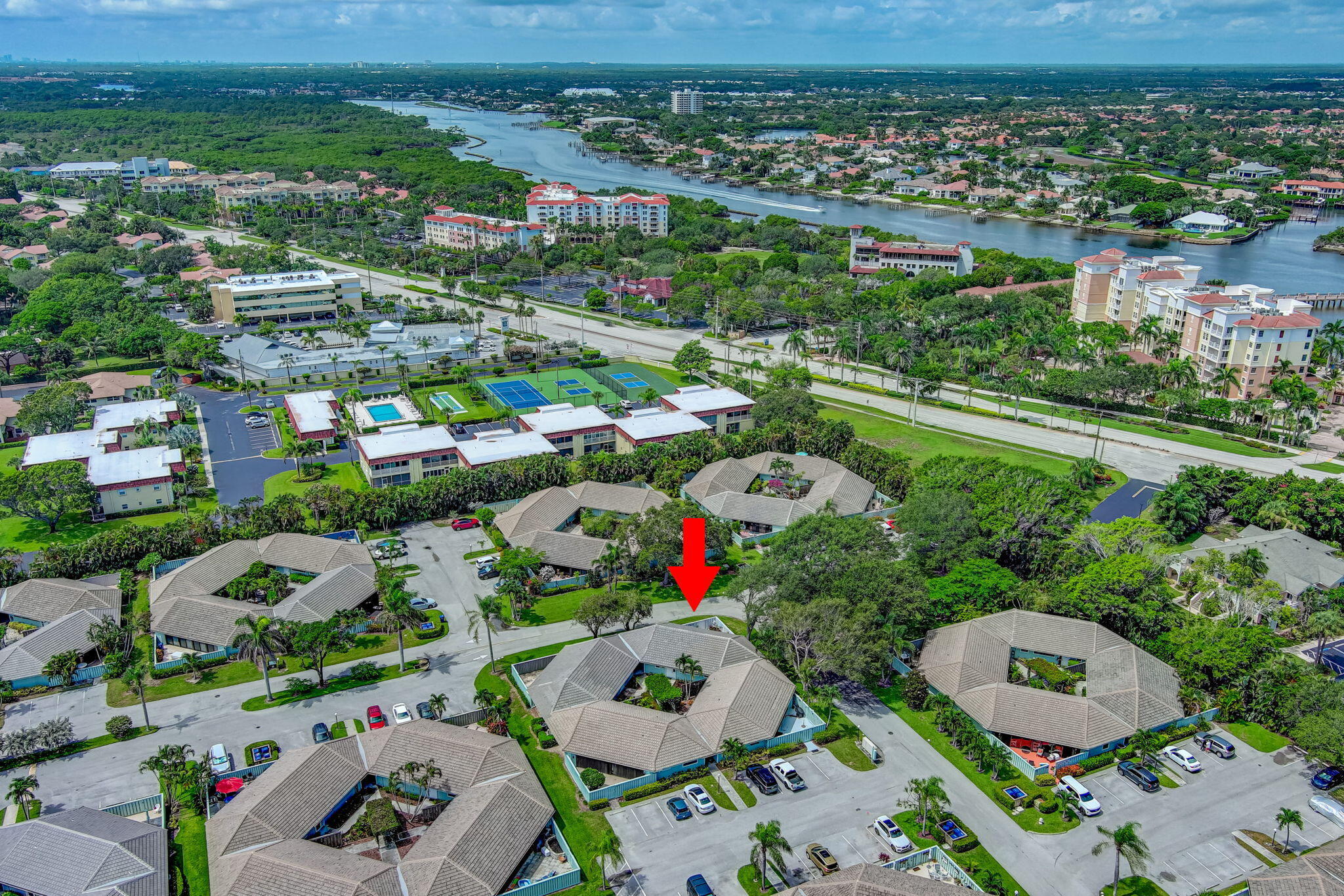 1127 E Seminole #22c Jupiter, FL 33477