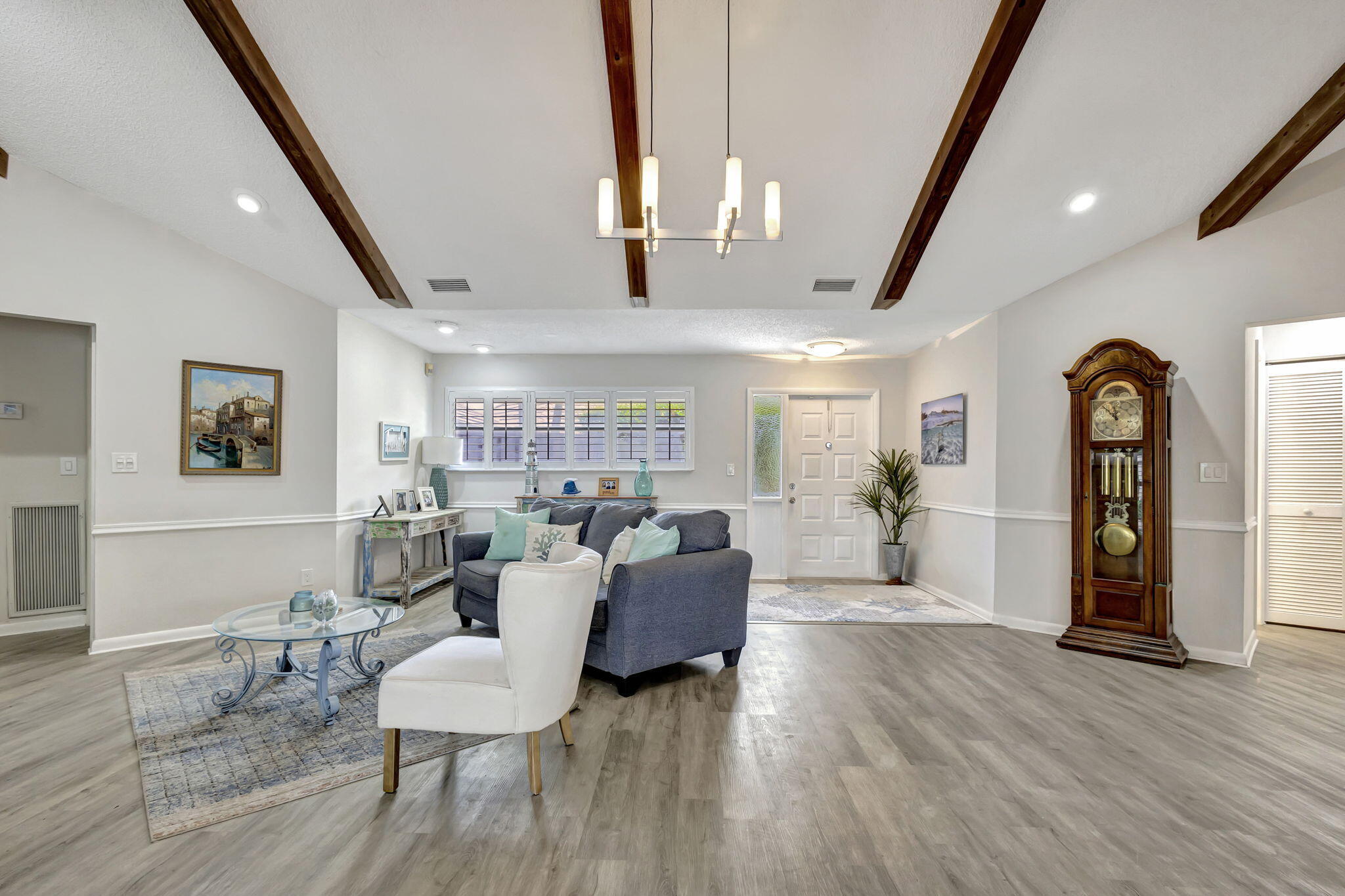 1127 E Seminole #22c Jupiter, FL 33477